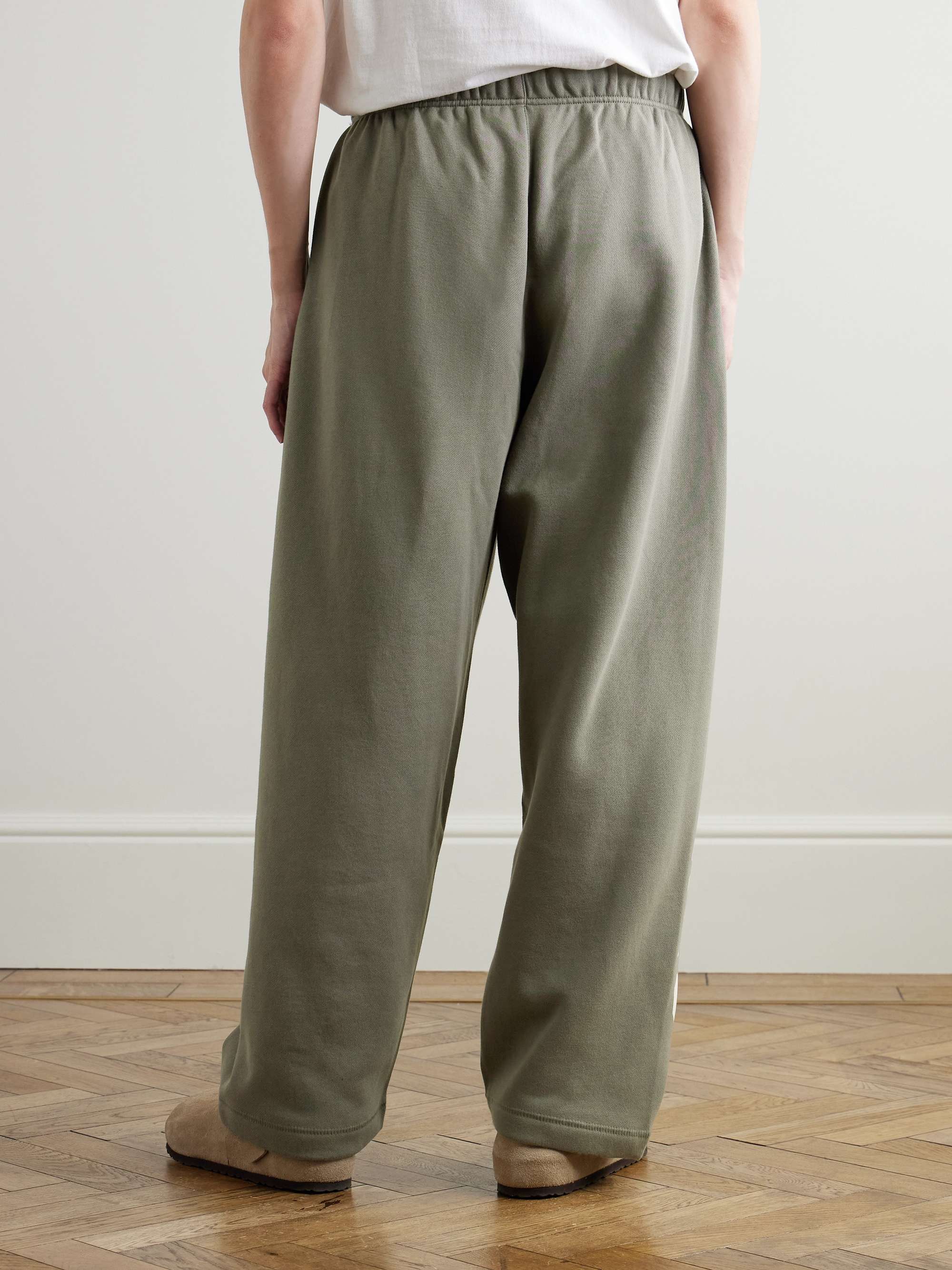 FEAR OF GOD ESSENTIALS 