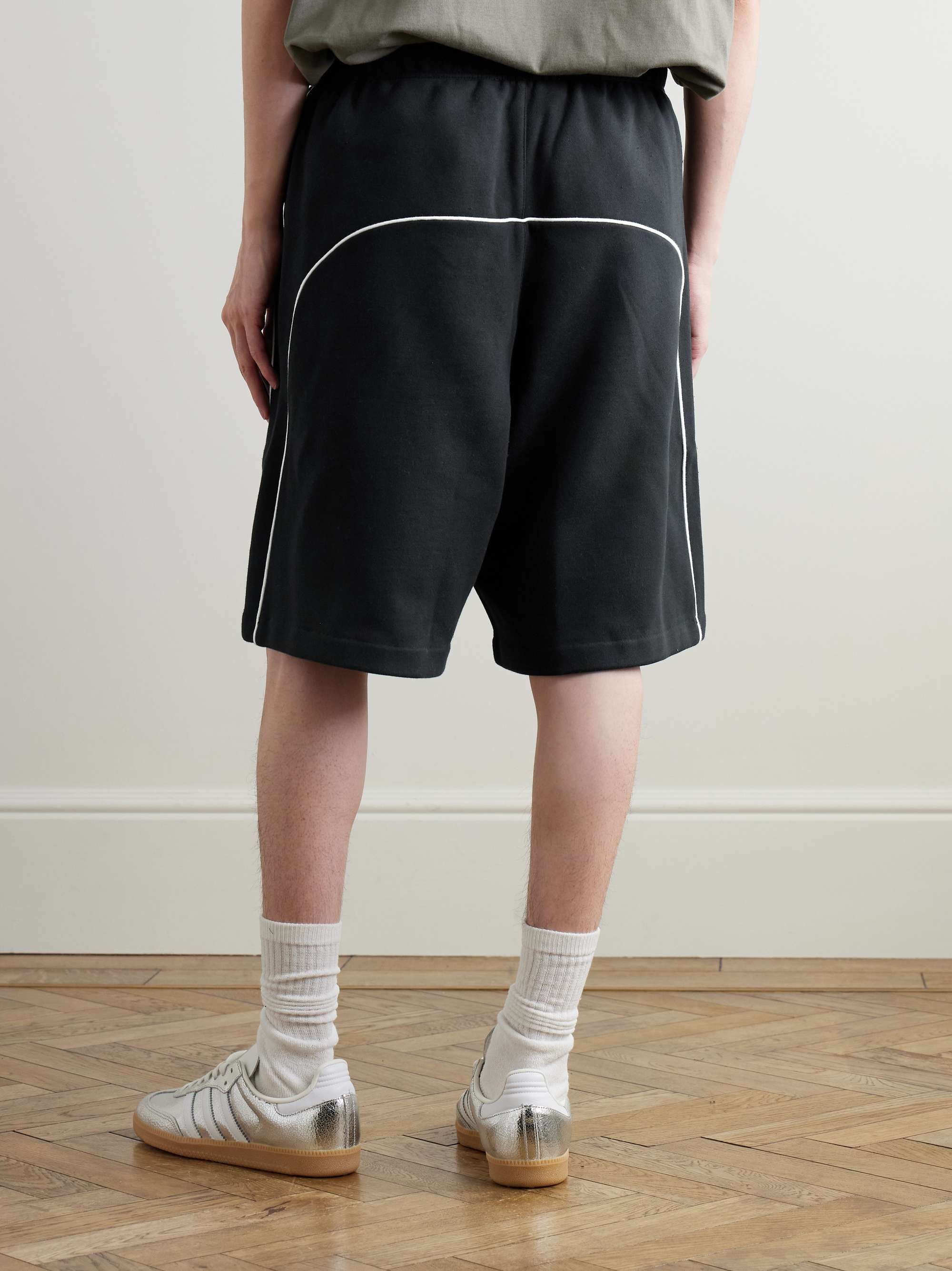 FEAR OF GOD ESSENTIALS 