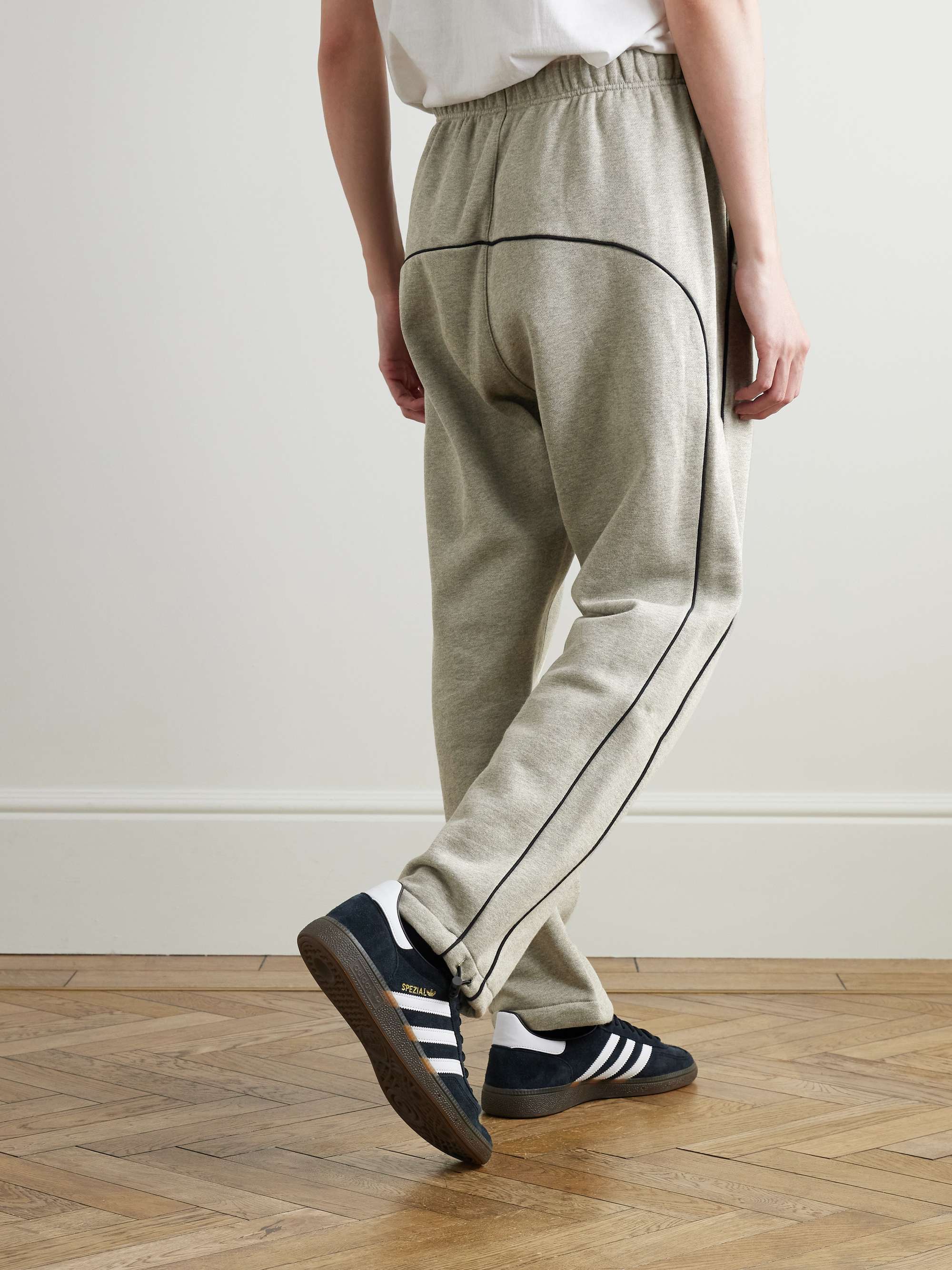 FEAR OF GOD ESSENTIALS 