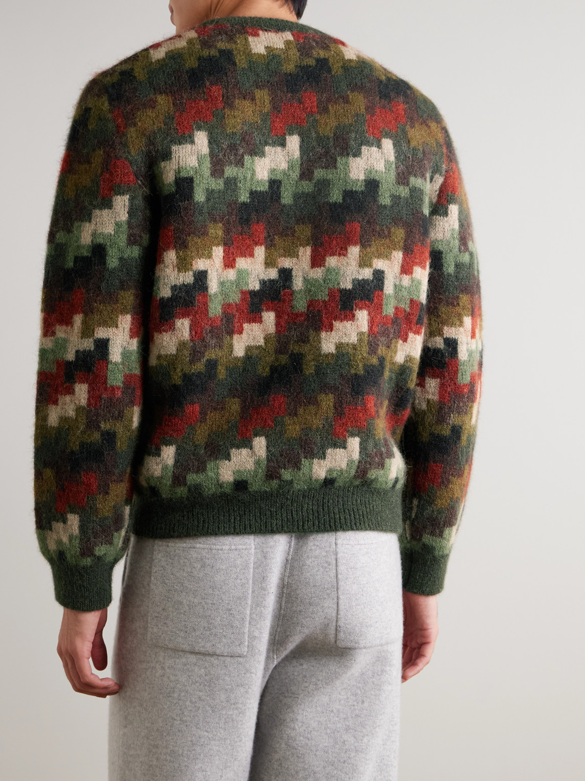 Aimé Leon Dore Camouflage-print Houndstooth Alpaca-blend Sweater In Gray