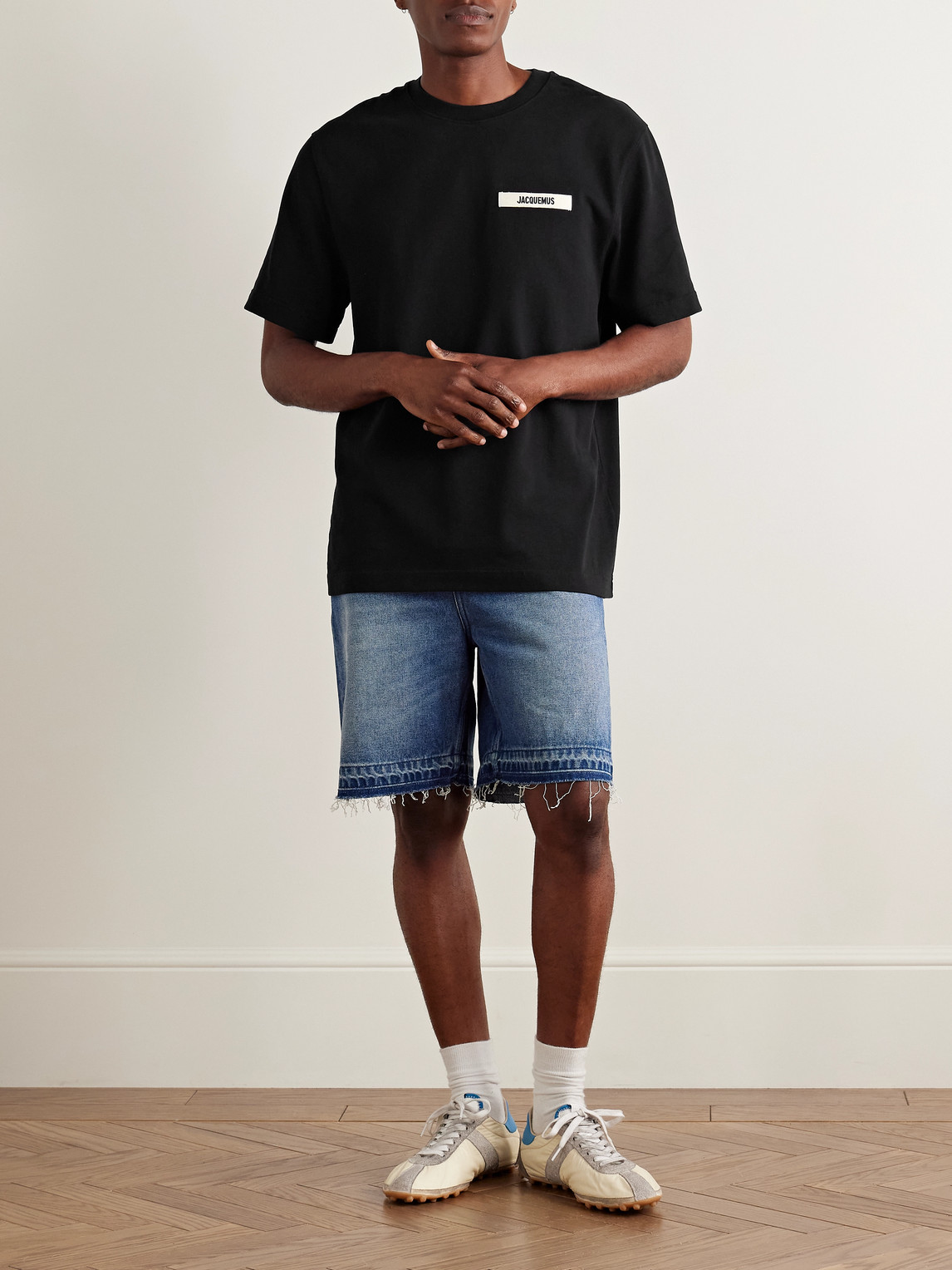 Jacquemus Black Crewneck T-shirt With Logo Detail In Black