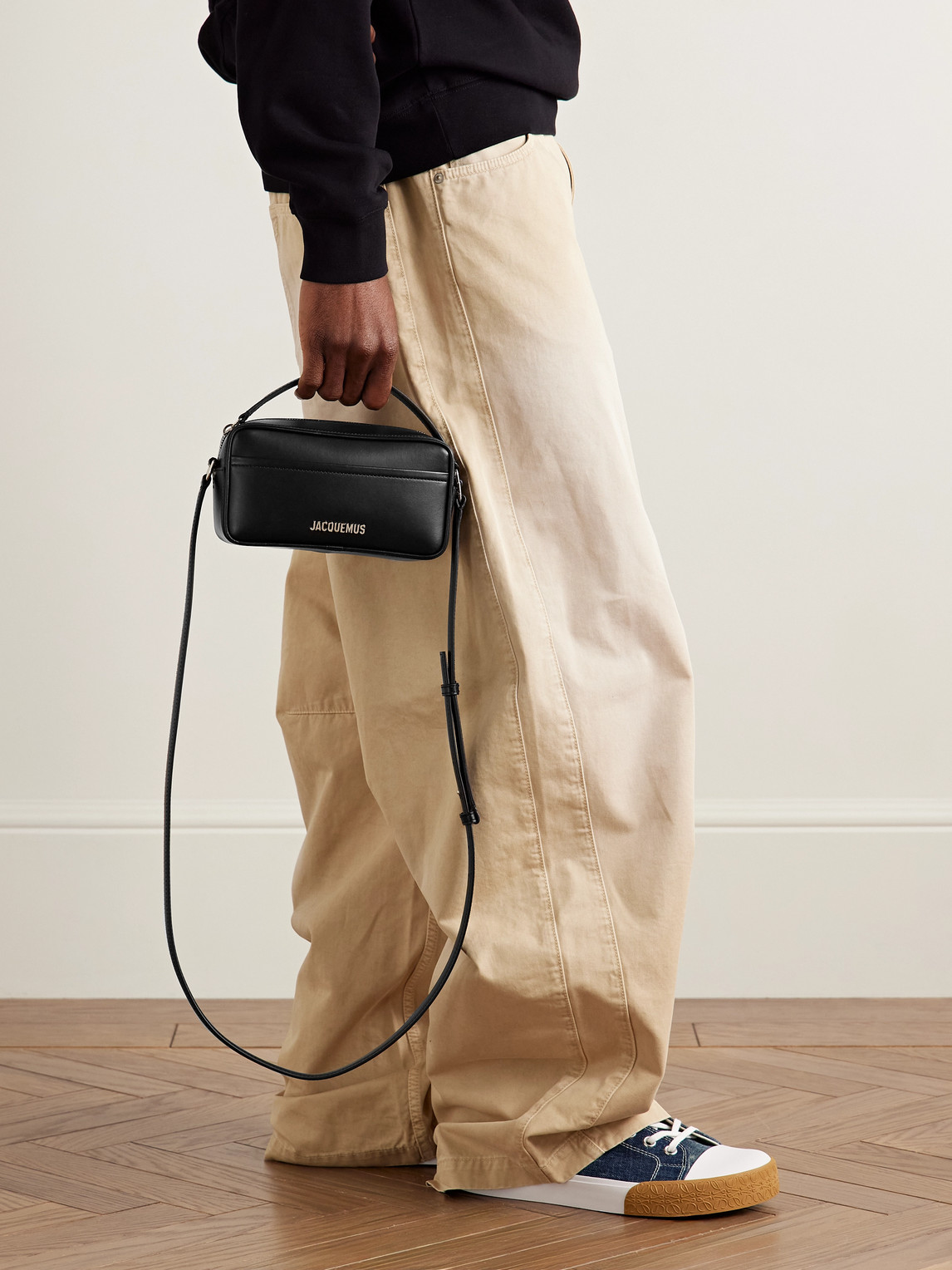 Jacquemus Le Baneto Leather Messenger Bag