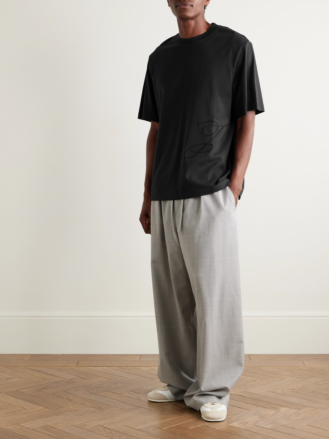 Jacquemus Mens Dark Navy Logo-embroidered Cotton T-shirt In Black