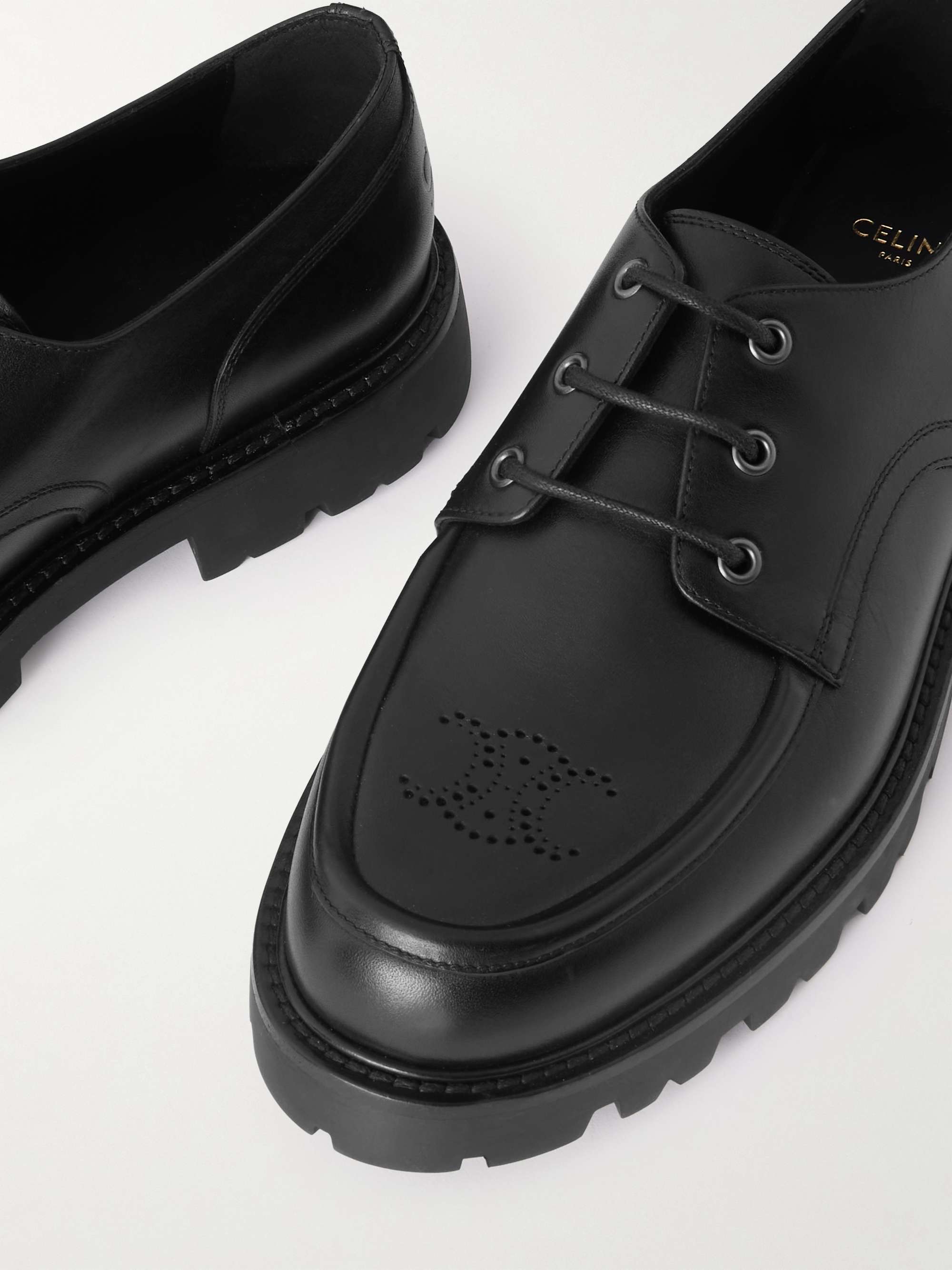 CELINE レザー ダービーシューズ ロゴパーフォレーション入り