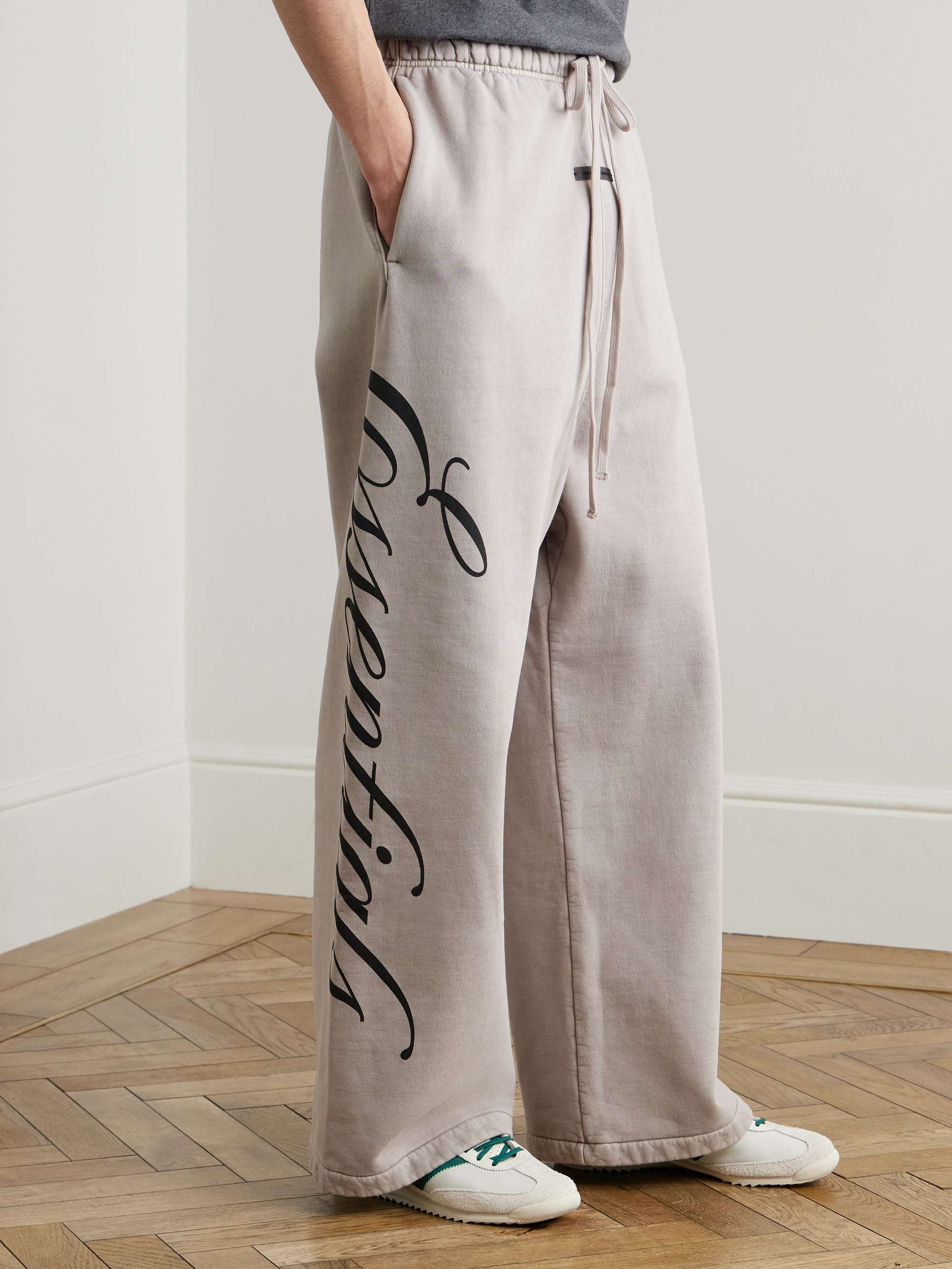 FEAR OF GOD ESSENTIALS 