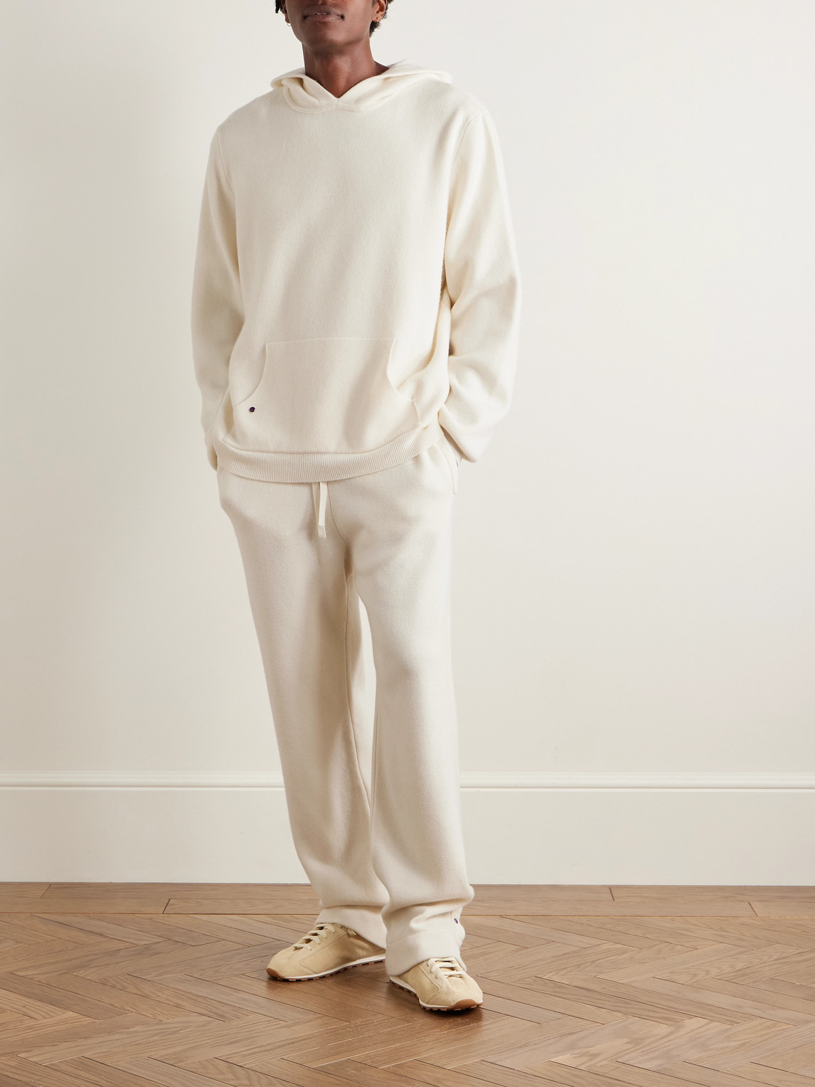 God's True Cashmere Cashmere Hoodie In Neutral