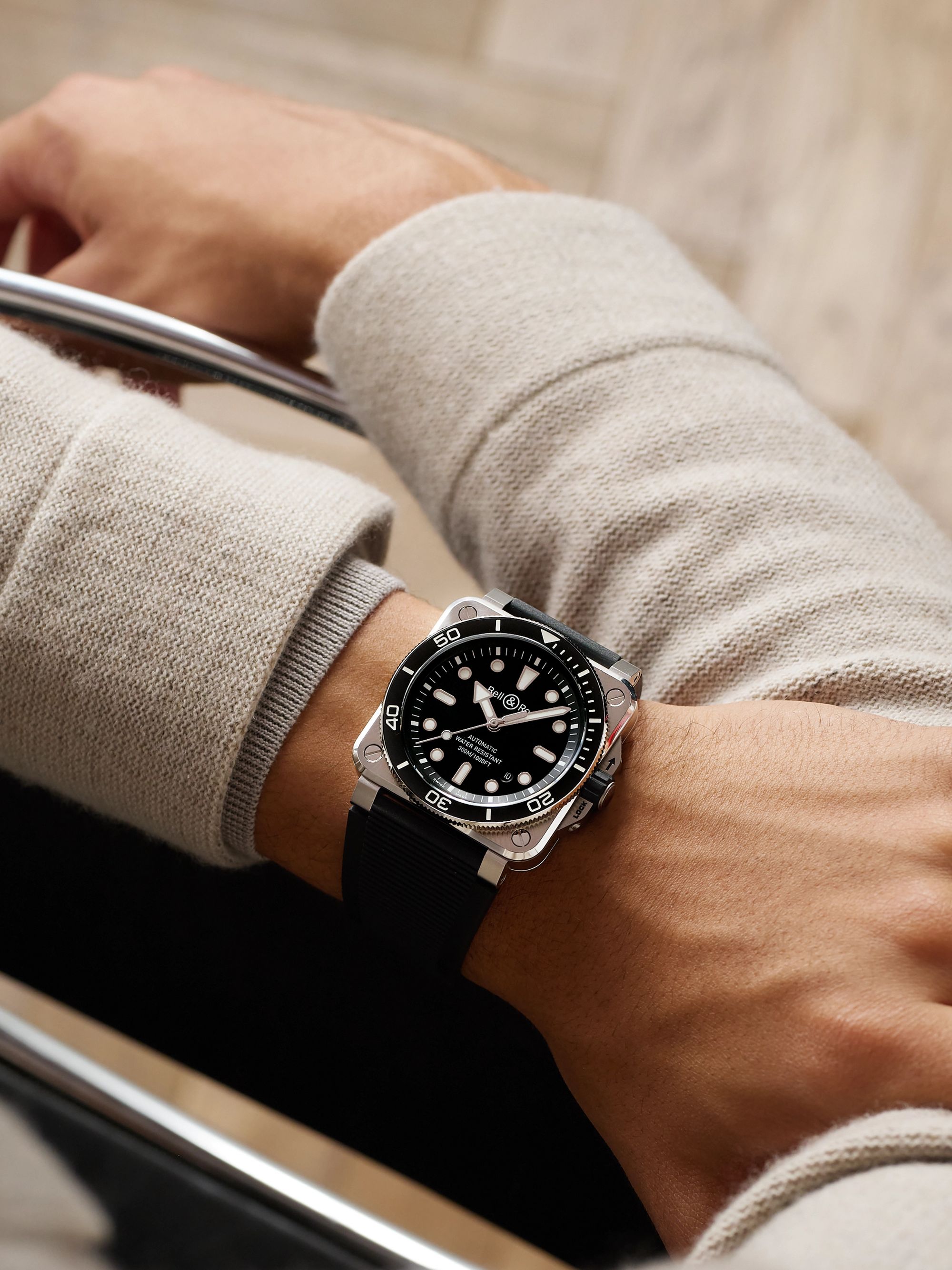 BELL & ROSS 