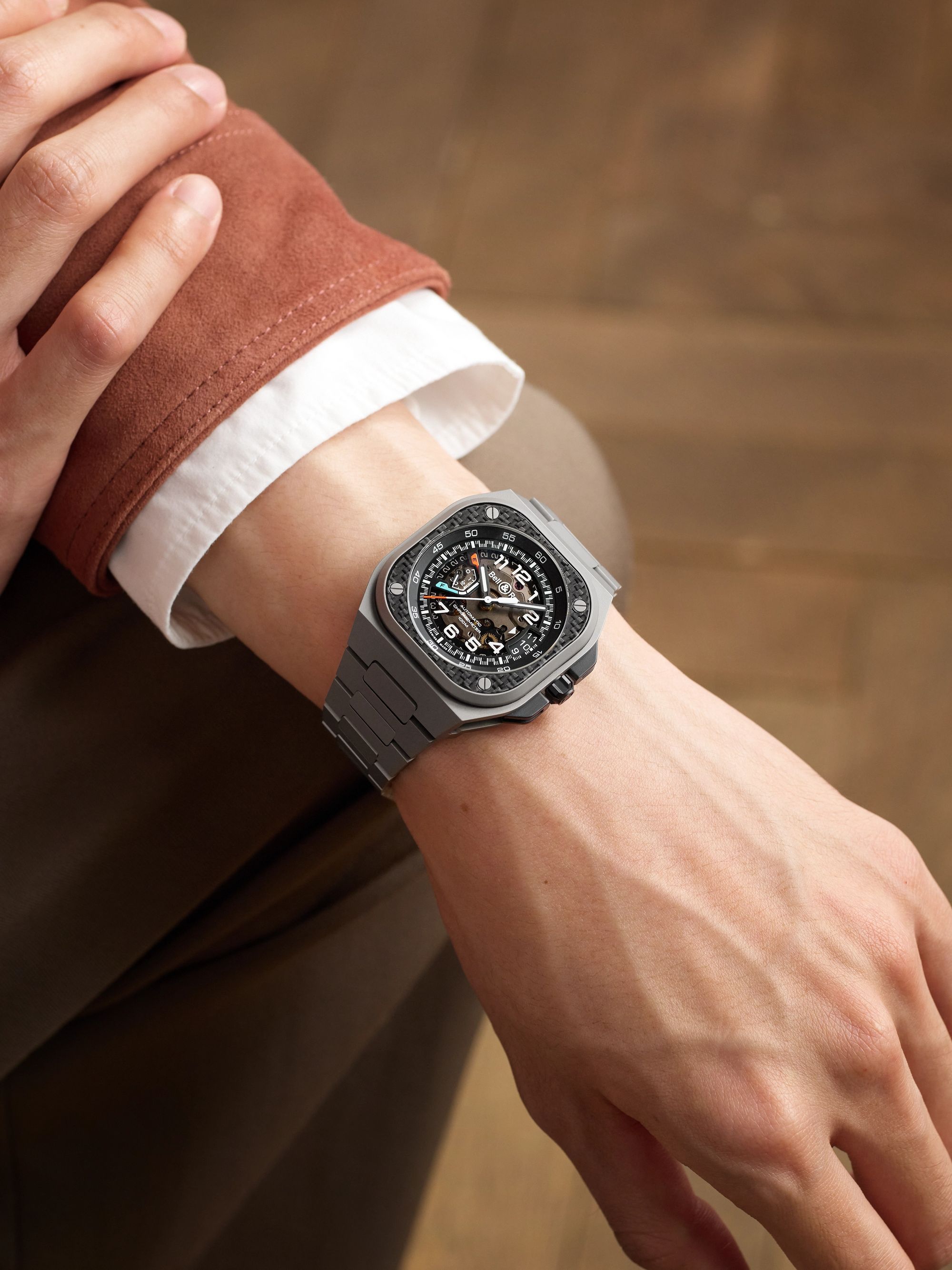 BELL & ROSS 