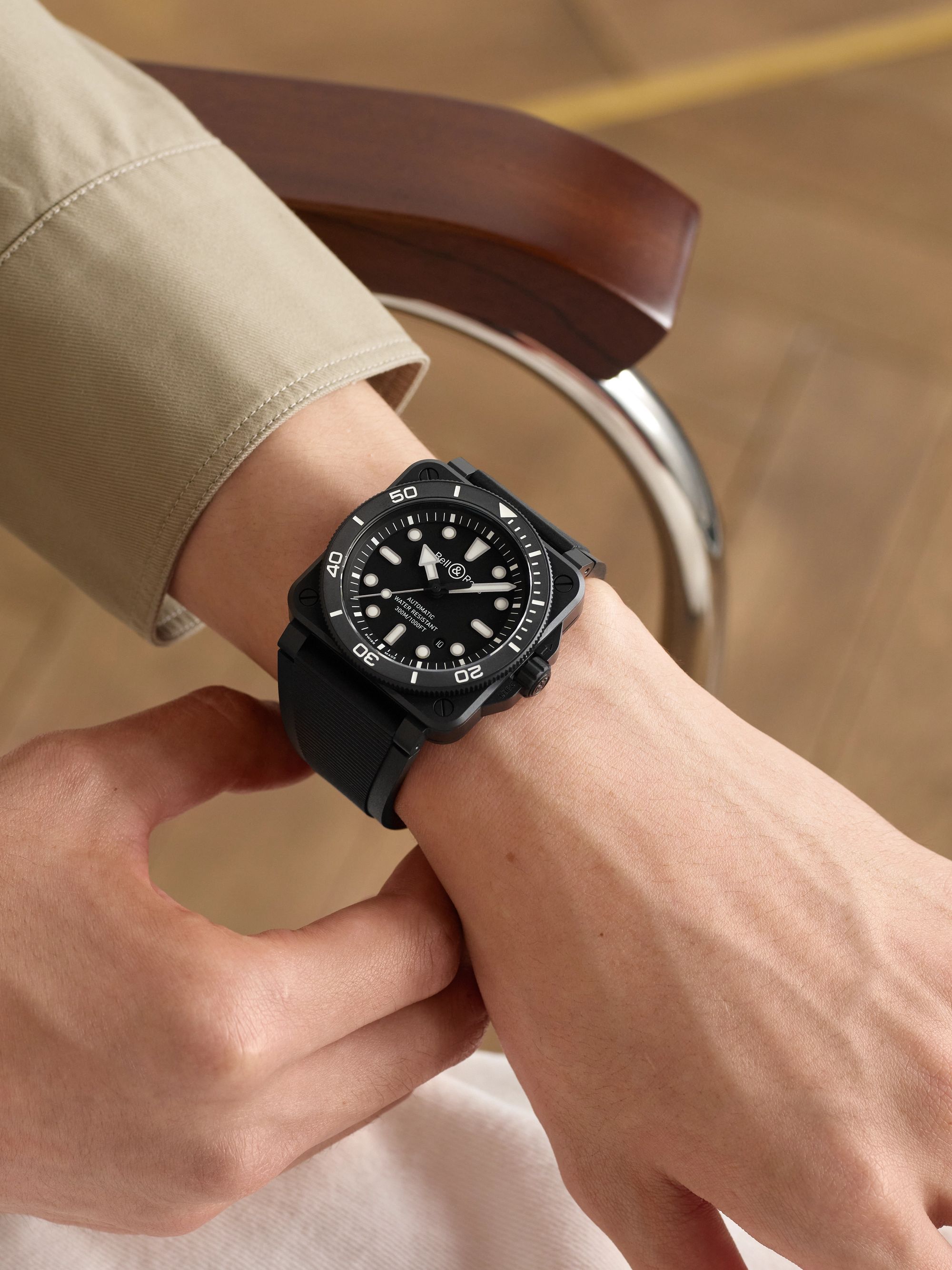 BELL & ROSS 
