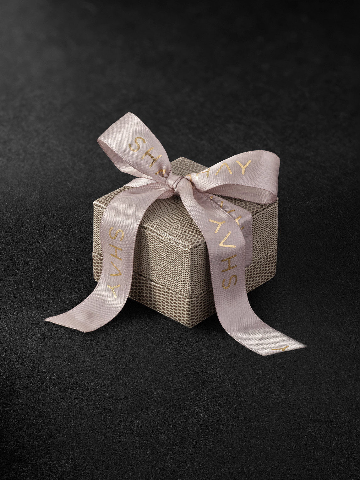 Shay 18-karat Gold Diamond Ring In Black