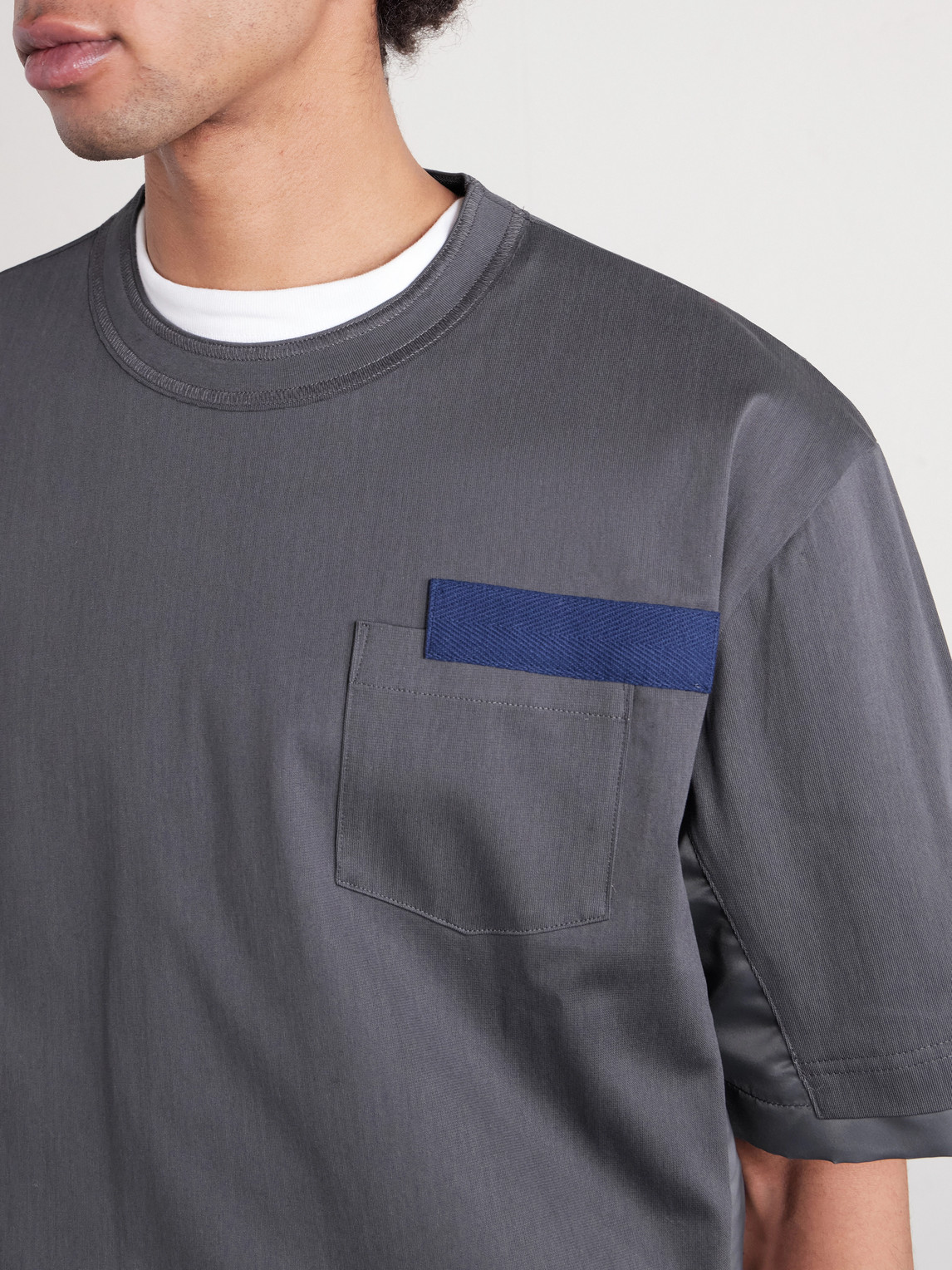 Sacai Appliquéd Shell-trimmed Cotton-jersey T-shirt In Gray