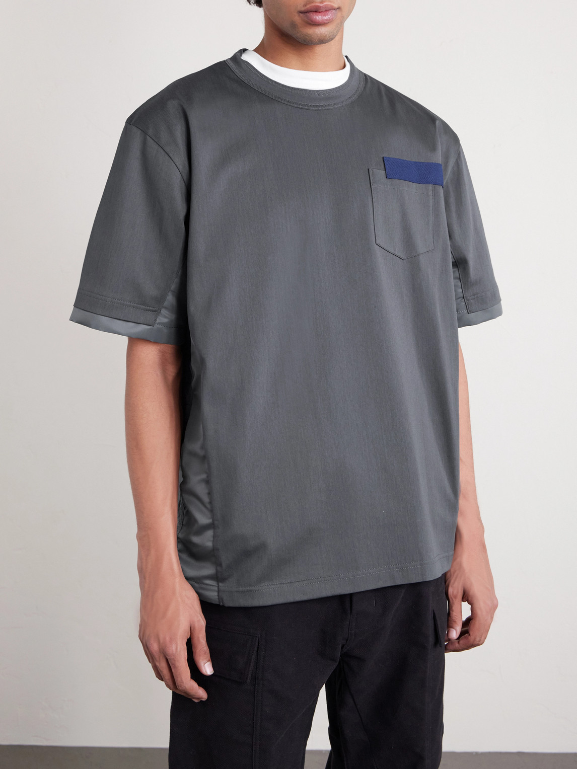 Sacai Appliquéd Shell-trimmed Cotton-jersey T-shirt In Gray