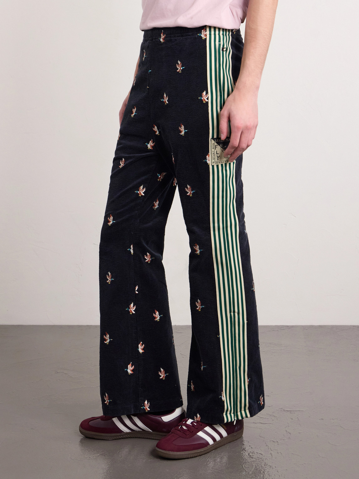  Kapital - Cropped Flared Webbing-trimmed Embroidered Cotton-blend Corduroy Sweatpants - Men - Black - 1 