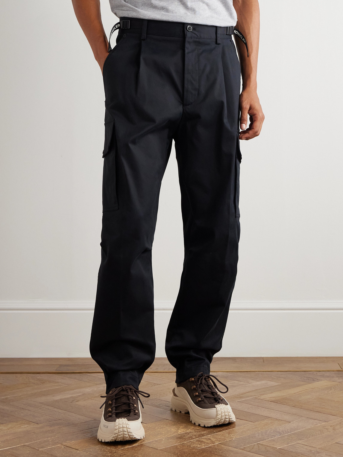 Moncler Straight-leg Pleated Stretch-cotton Gabardine Cargo Trousers In Burgundy