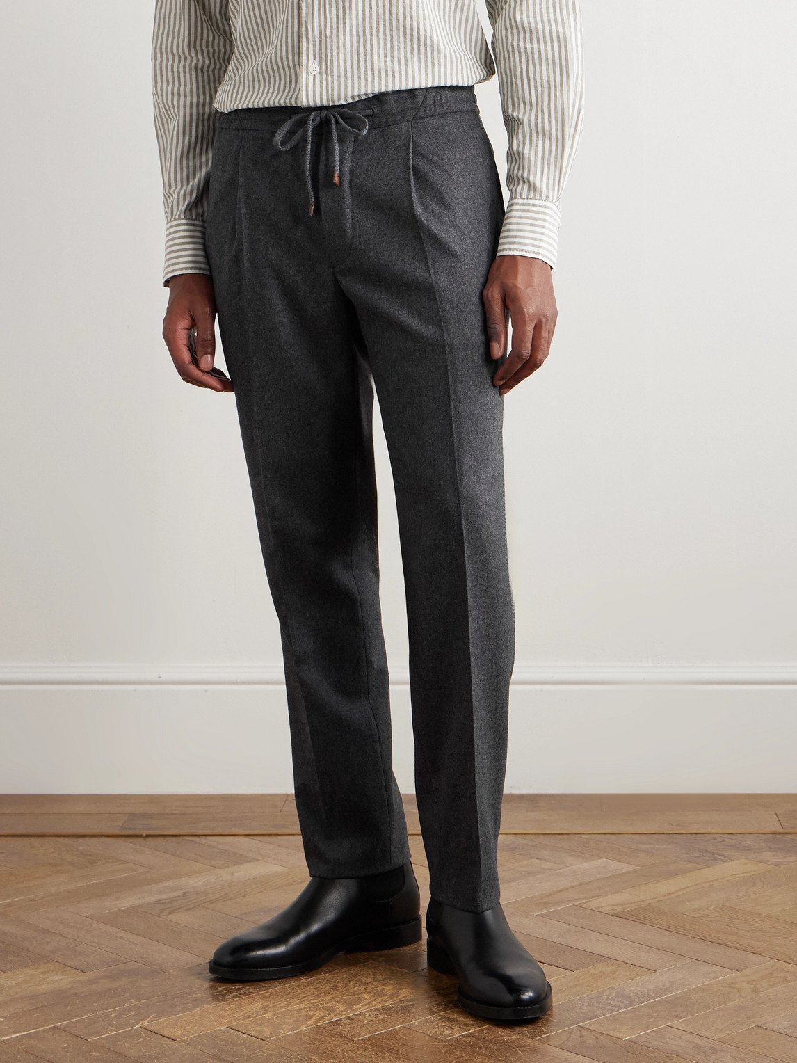Incotex Tapered Pleated Wool And Cashmere-blend Trousers In Black