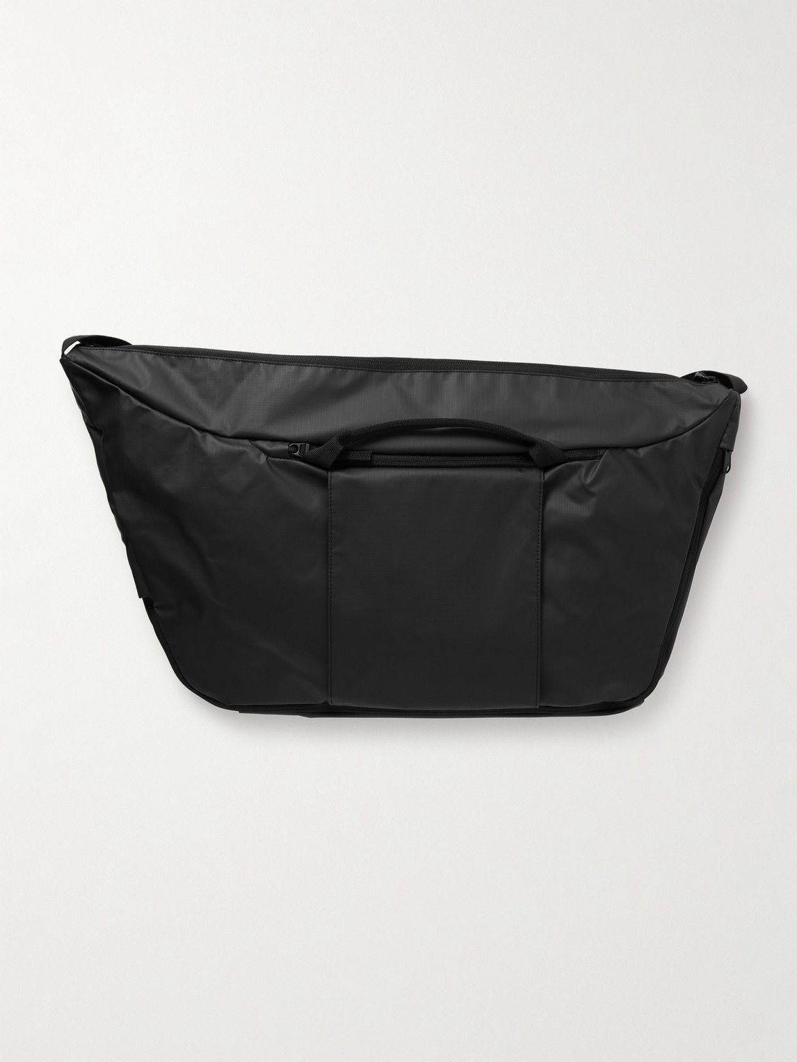 Db Journey Ramverk Pro Ripstop Messenger Bag In Black