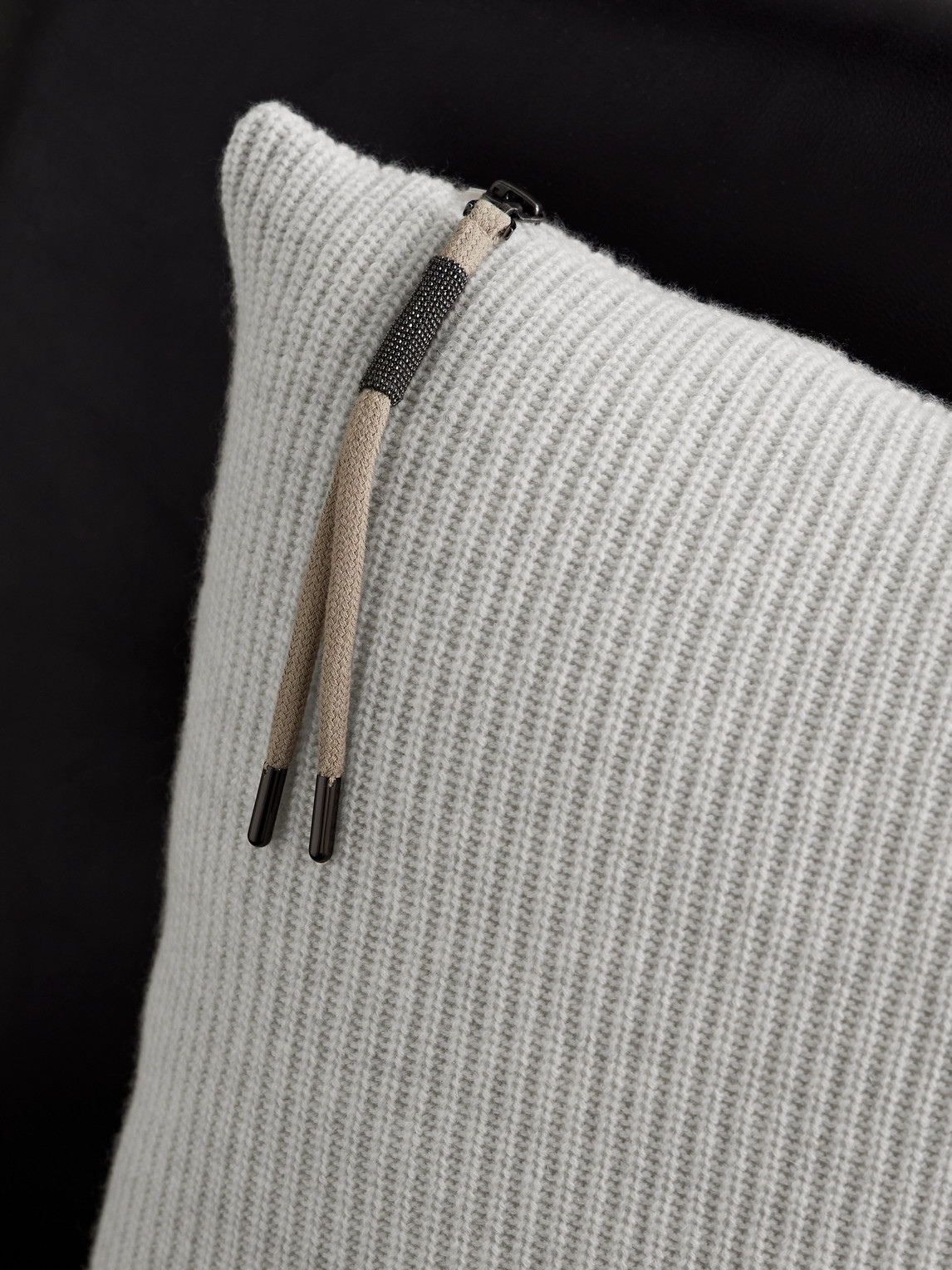  Brunello Cucinelli - Bead-embellished Ribbed Cashmere Cushion - Men - Gray 