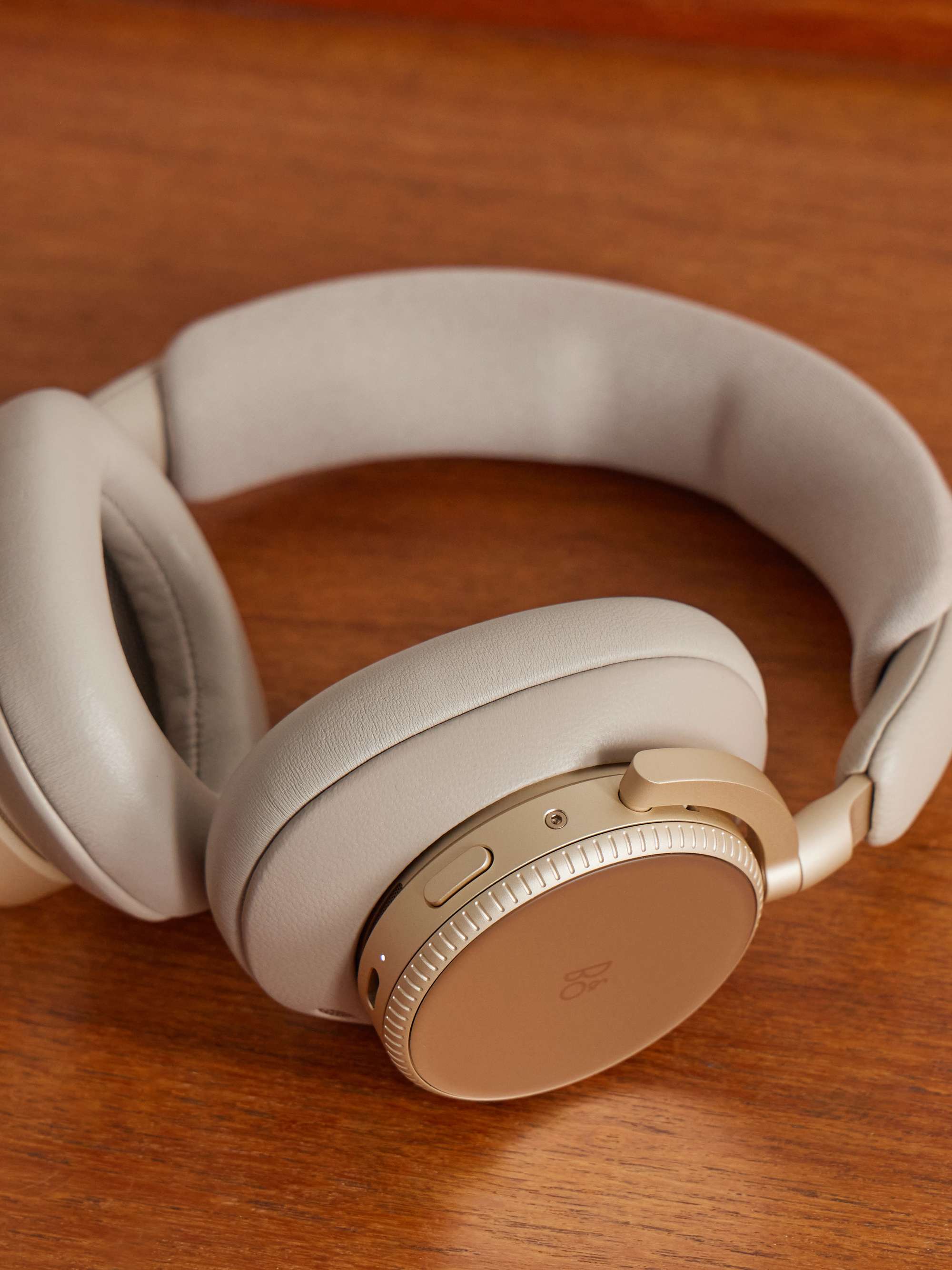 BANG & OLUFSEN 