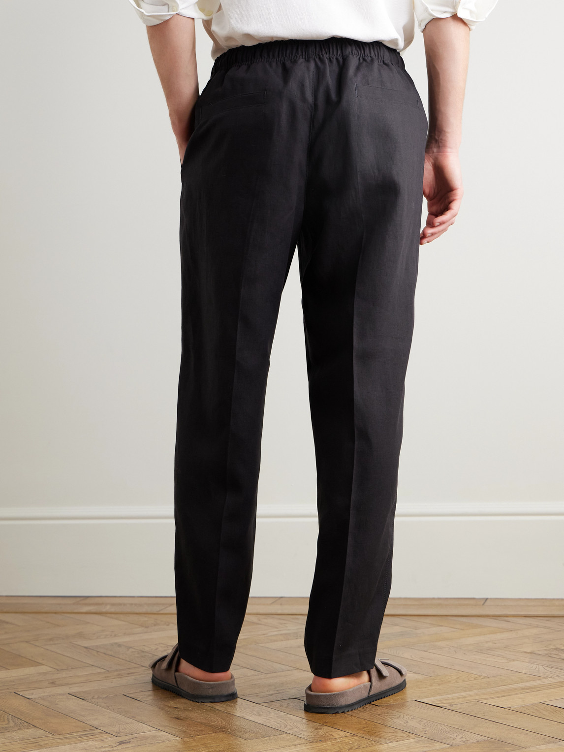 Orlebar Brown Alex Tapered Linen Drawstring Trousers In Black