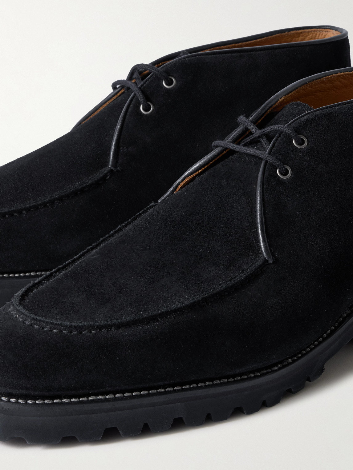 Majordome M69 Nubuck Chukka Boots In Black