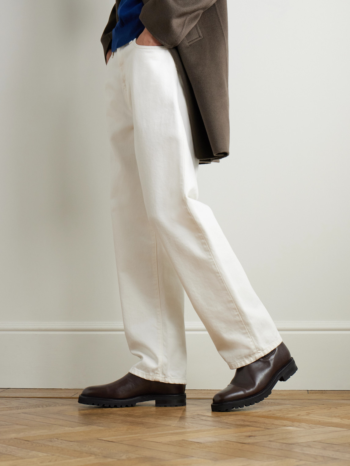 Majordome M11 Cross-grain Leather Chelsea Boots In Brown