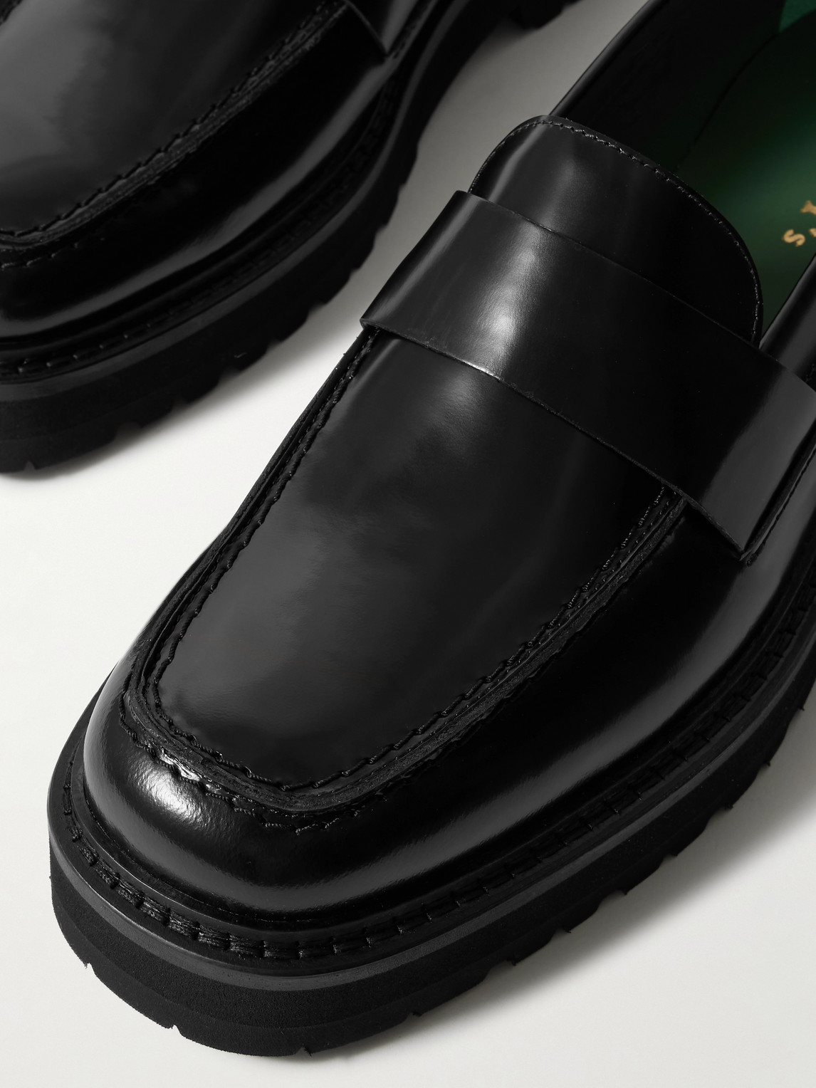 Vinny's Peeters Glossed-leather Loafers In Black