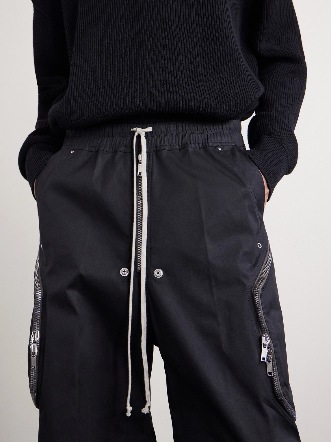 Rick Owens Heizer Belas Wide-leg Cotton-blend Poplin Drawstring Cargo Trousers In Black