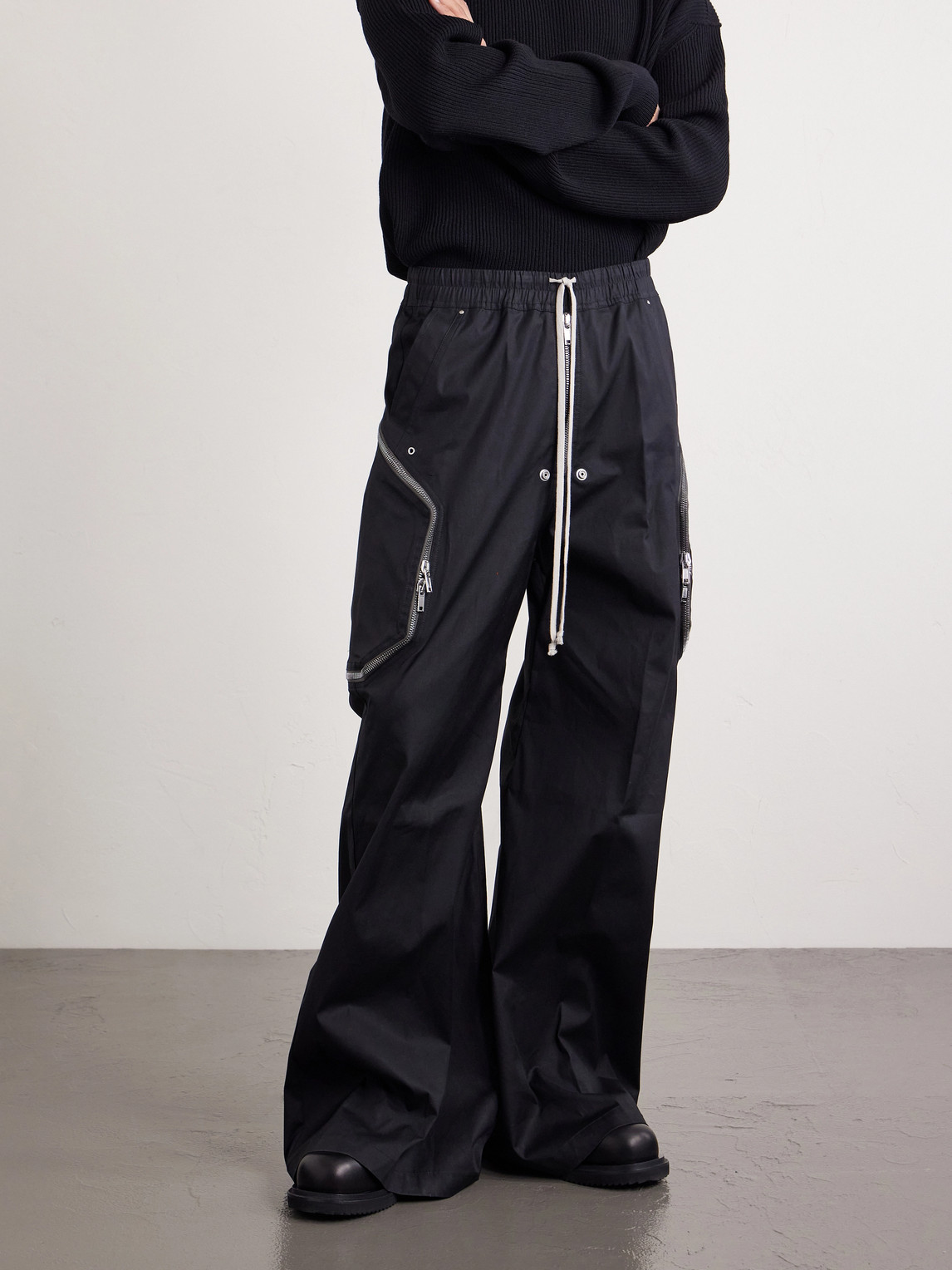 Rick Owens Heizer Belas Wide-leg Cotton-blend Poplin Drawstring Cargo Trousers In Black