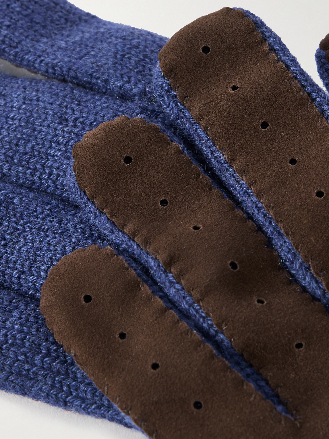 Brunello Cucinelli Suede-trimmed Cashmere Gloves In Blue