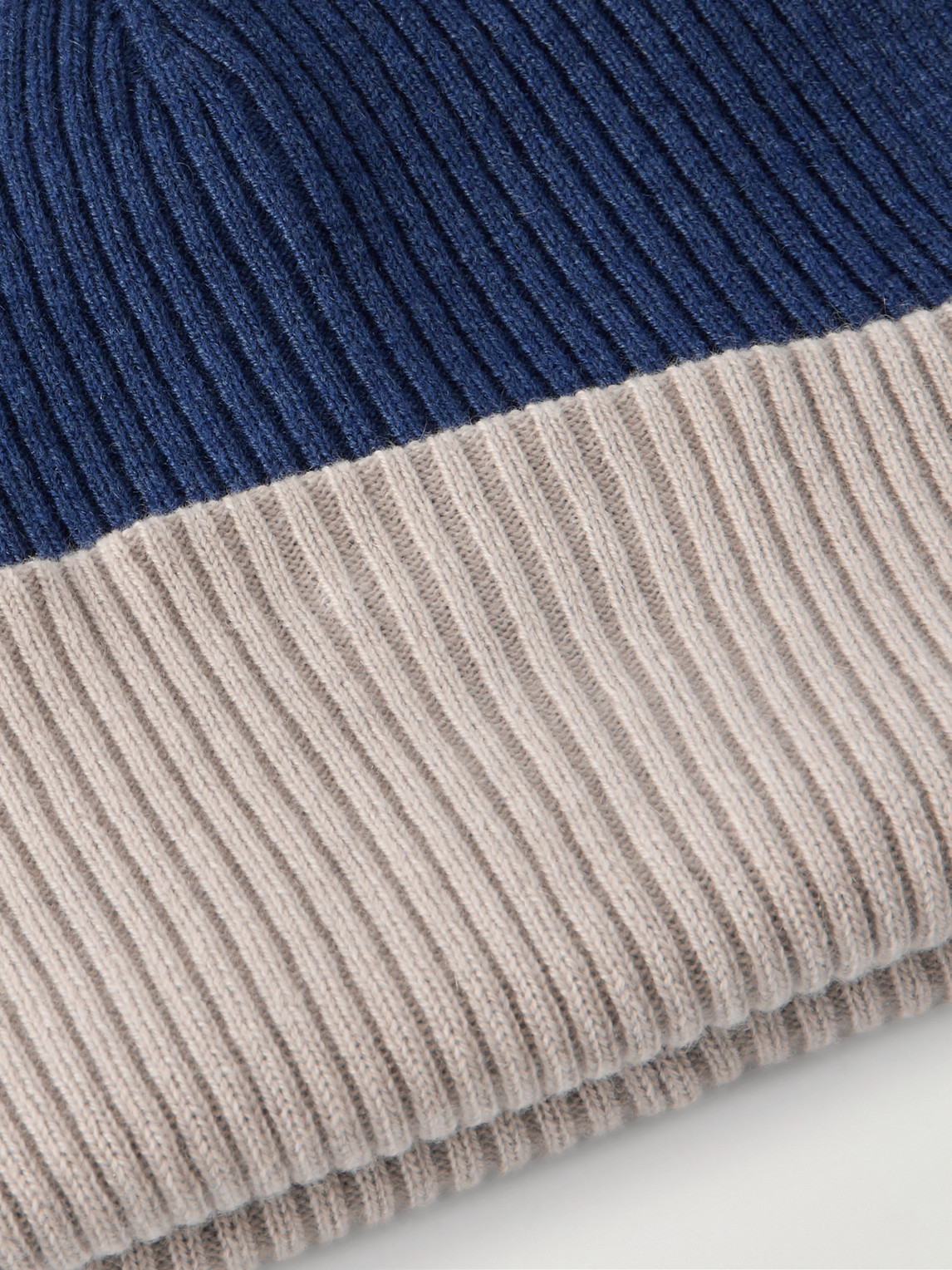 Brunello Cucinelli Reversible Ribbed Cashmere Beanie In Blue