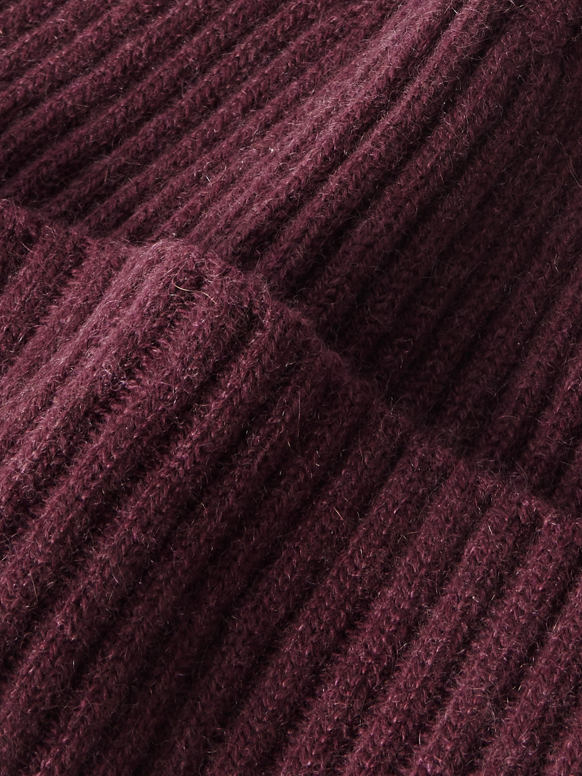 Brunello Cucinelli Ribbed Cashmere Beanie In Burgundy