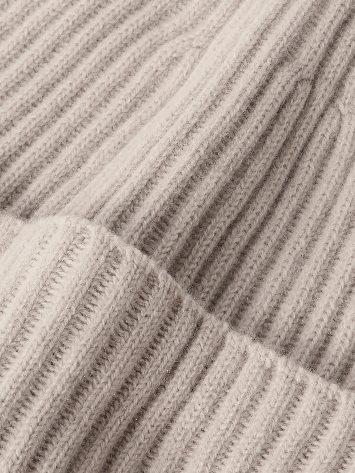 Brunello Cucinelli Ribbed Cashmere Beanie In Neutral