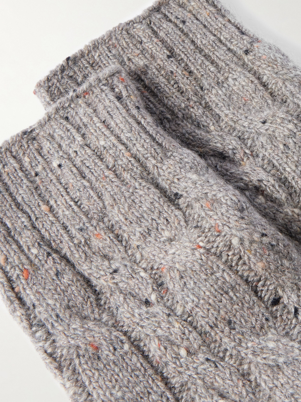 Johnstons Of Elgin Cable-knit Donegal Cashmere-blend Socks In Brown
