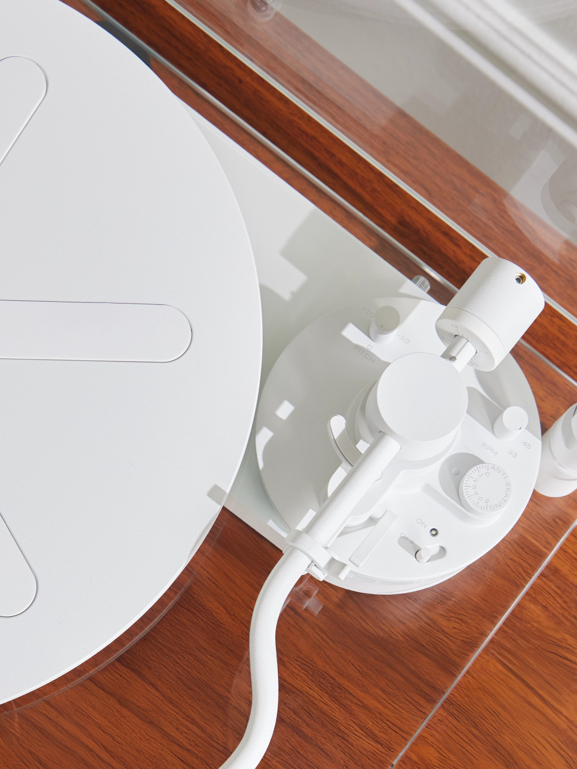 Transparent Speaker - Transparent Turntable - Men - White 