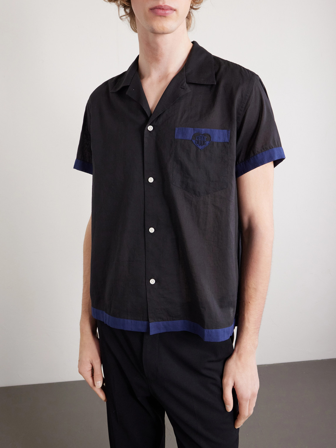 Heart Deco Appliquéd Two-Tone Cotton Shirt
