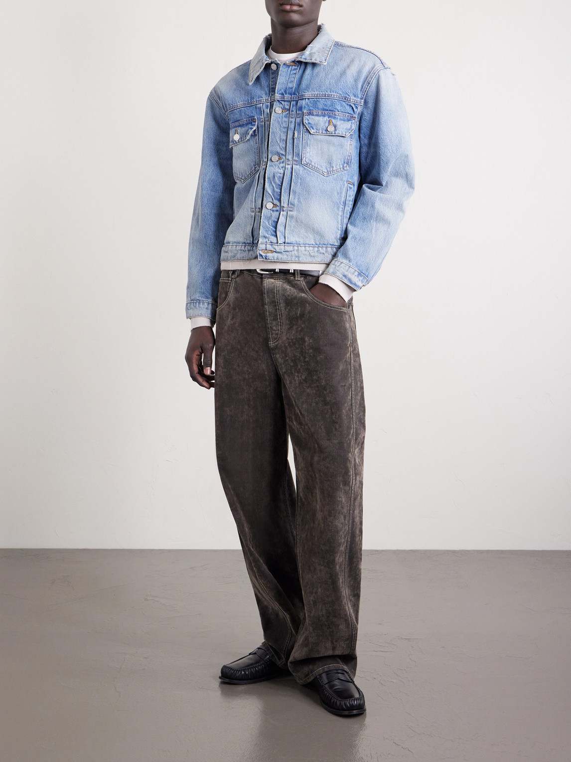 Frame Distressed Denim Jacket In Blue