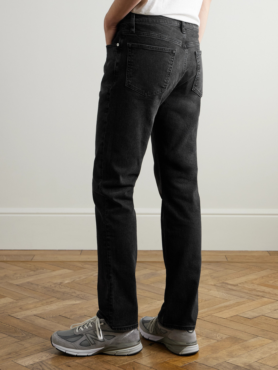 Frame Modern Straight Denim Jeans In Black