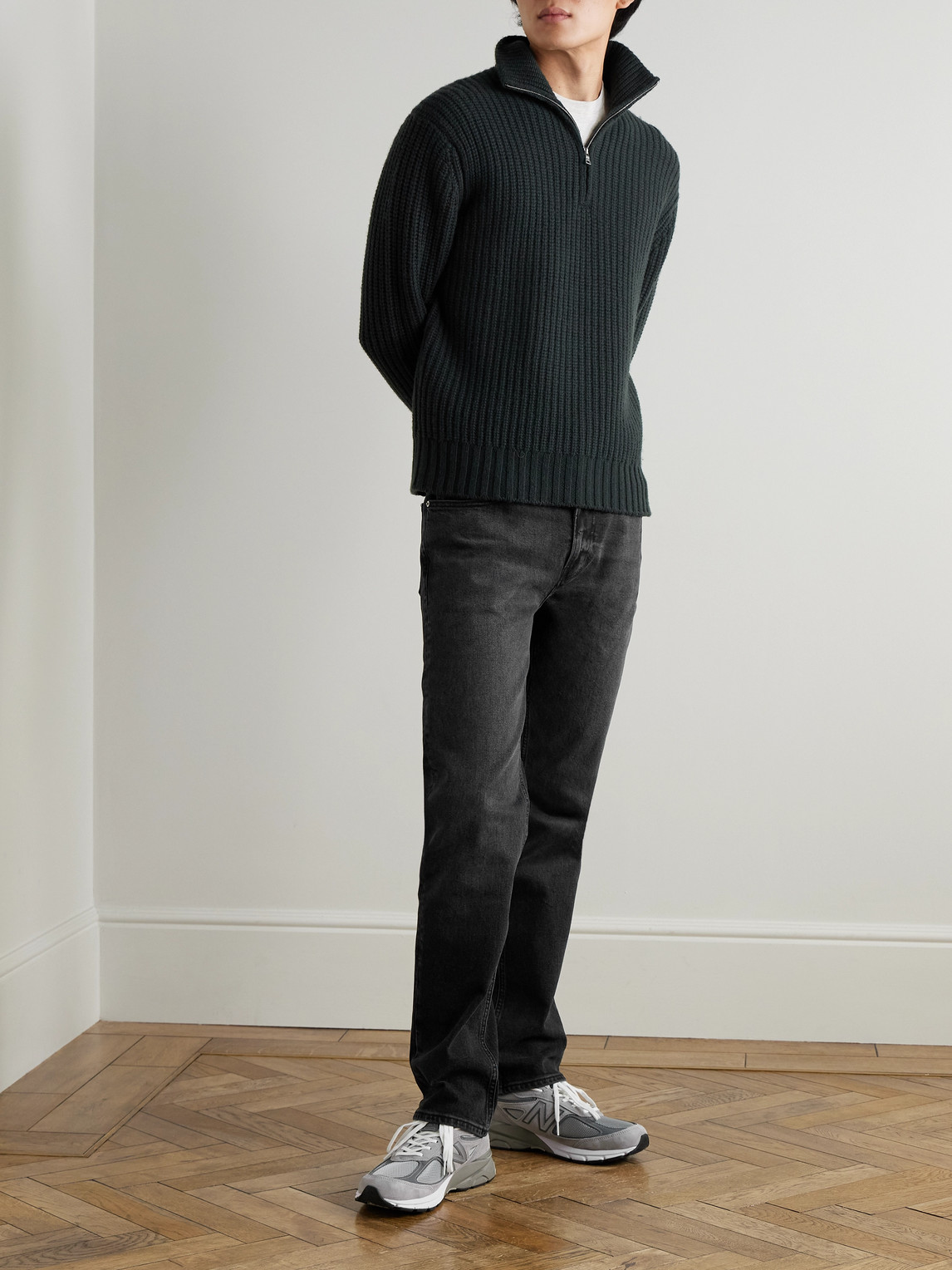 Frame Modern Straight Denim Jeans In Black