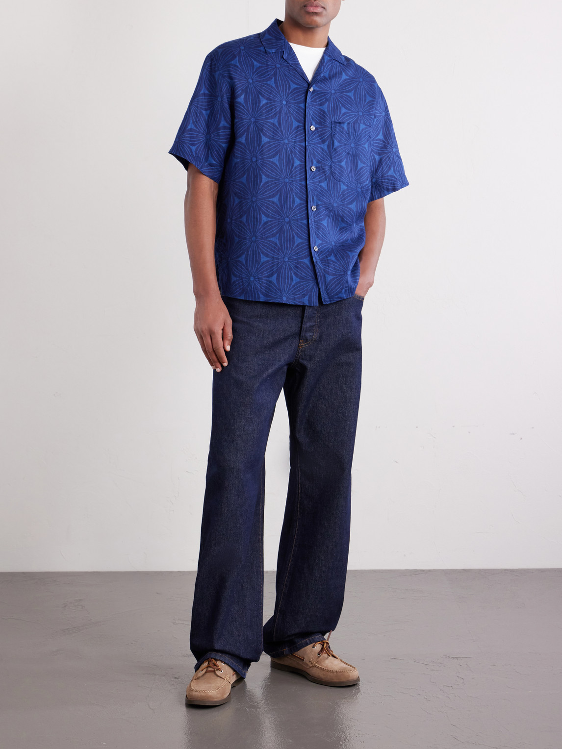 Sakura Camp-Collar Indigo-Dyed Floral-Print Linen