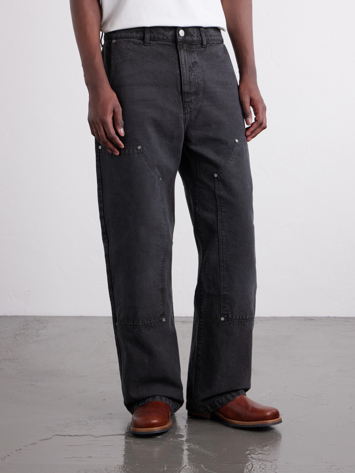 Wide-Leg Jeans