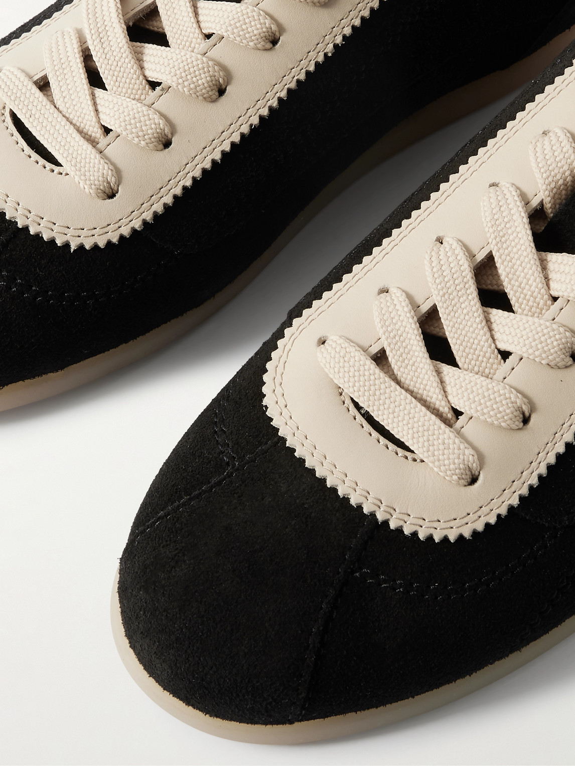 Brunello Cucinelli Gray Calf Leather Bos Taurus Low Top Sneakers In Black