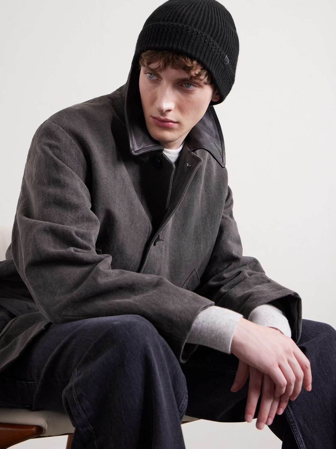 Tom Ford Ribbed Cashmere Beanie In Black