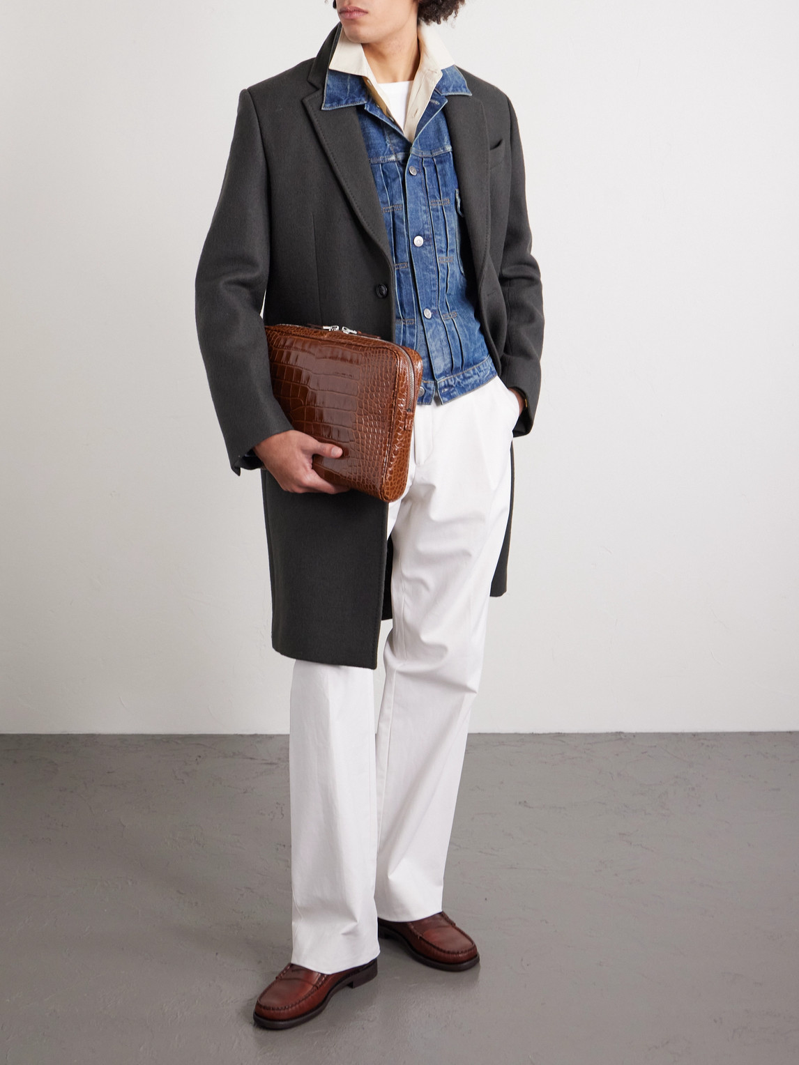 Tom Ford Croc-effect Leather Pouch In Brown