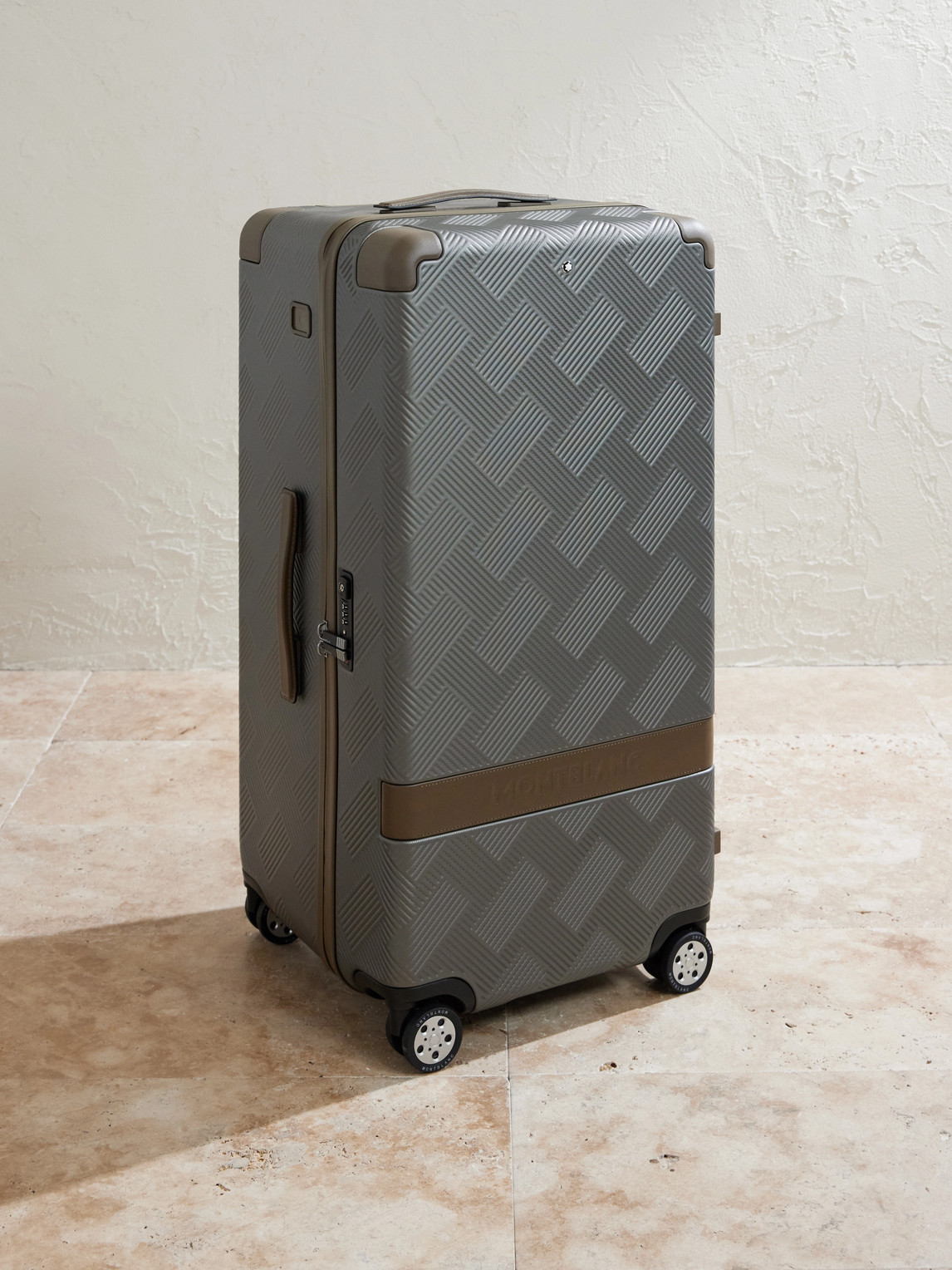 #MY4810 Extreme 3.0 Leather-Trimmed Polycarbonate Check-In Suitcase