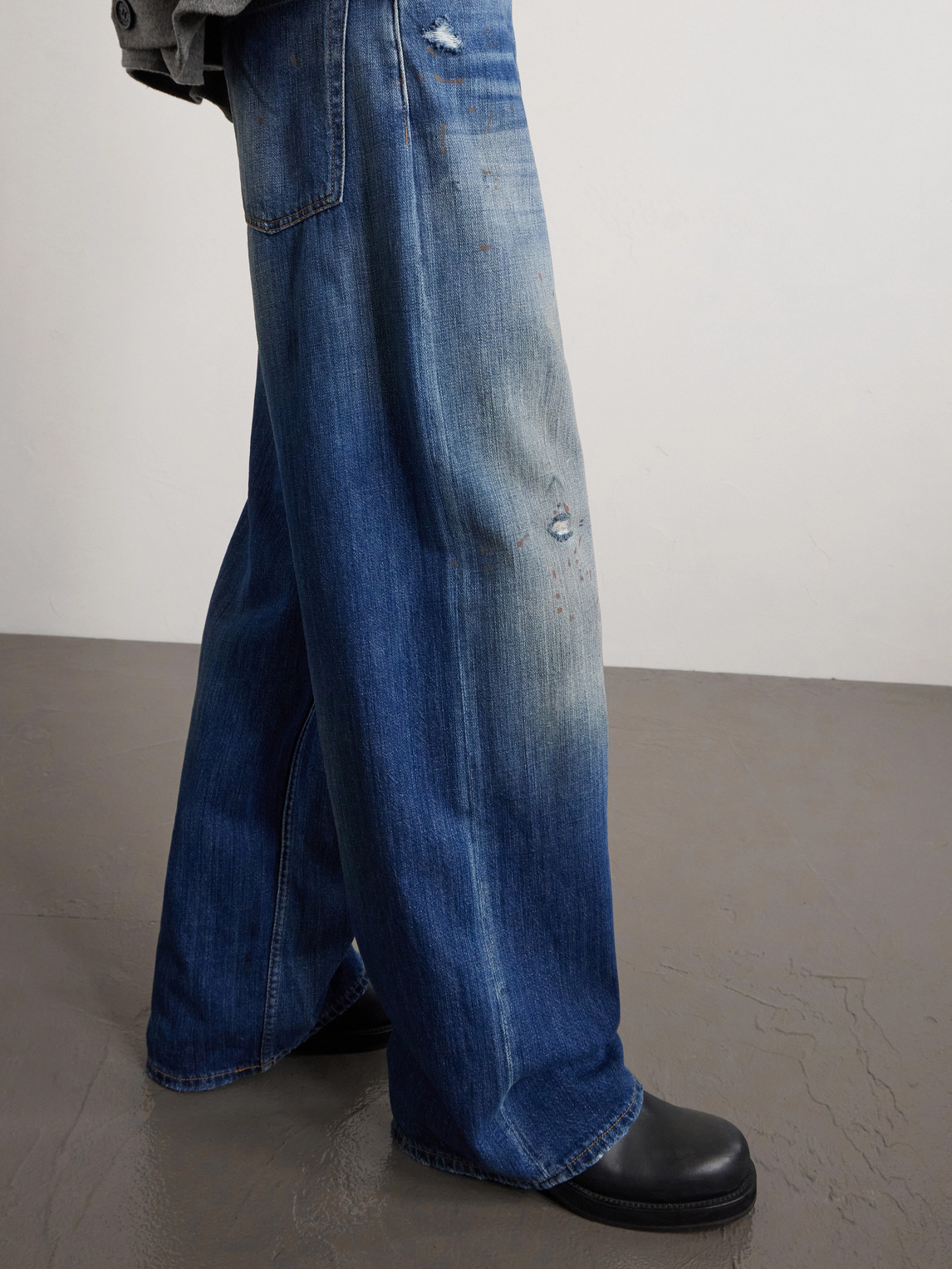 Straight-Leg Distressed Jeans