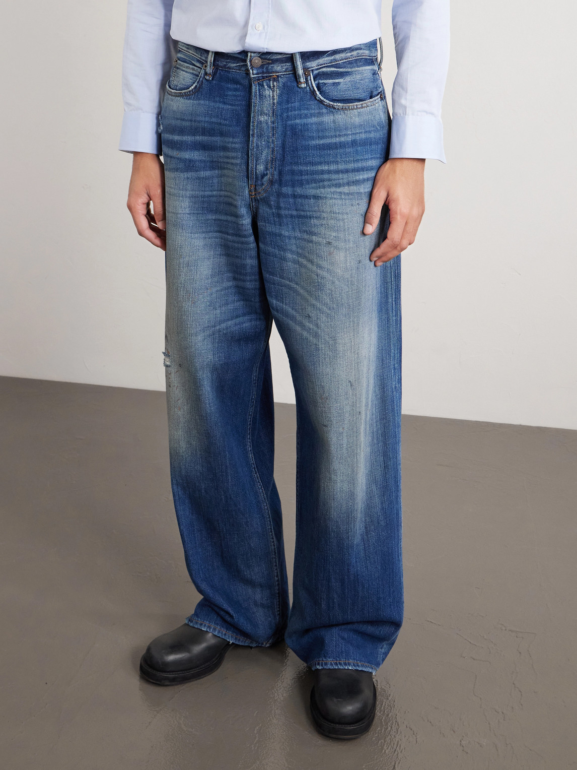 Straight-Leg Distressed Jeans