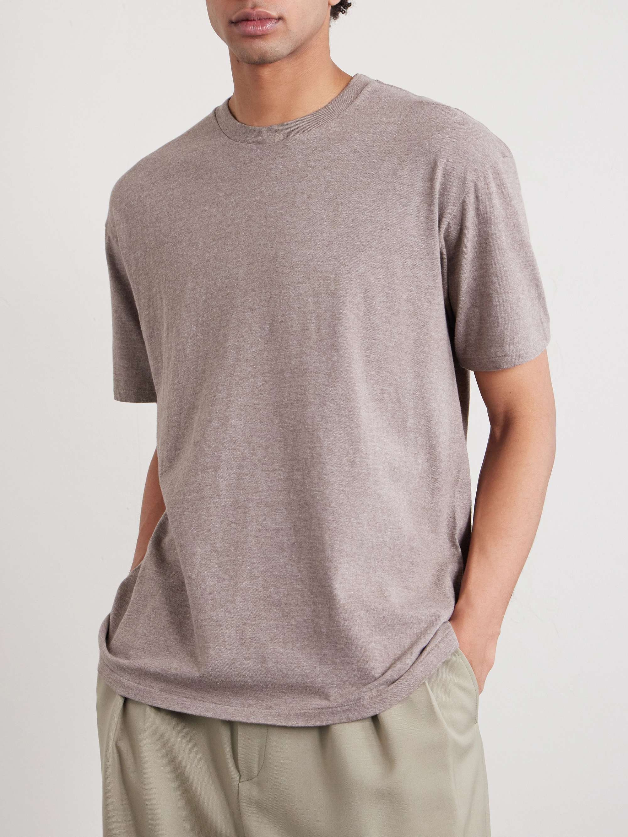 AURALEE تي شيرت من قطن الجيرسي