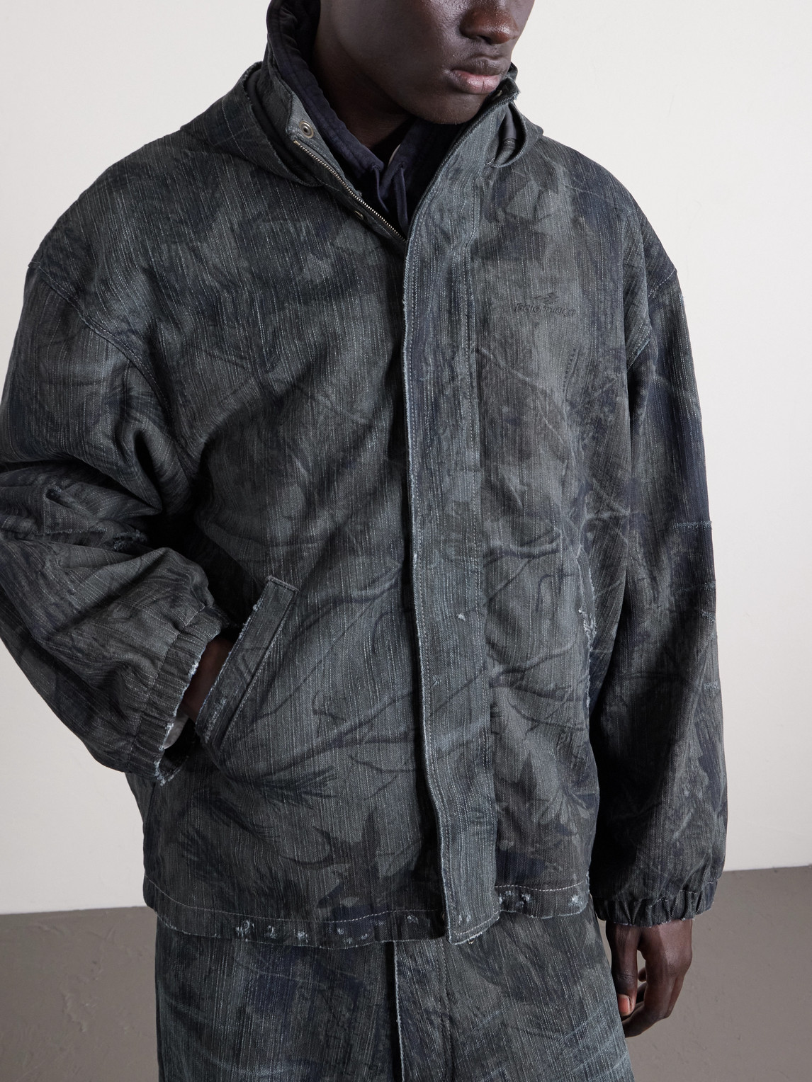  Balenciaga - Logo-embroidered Distressed Printed Denim Hooded Jacket - Men - Blue - M 