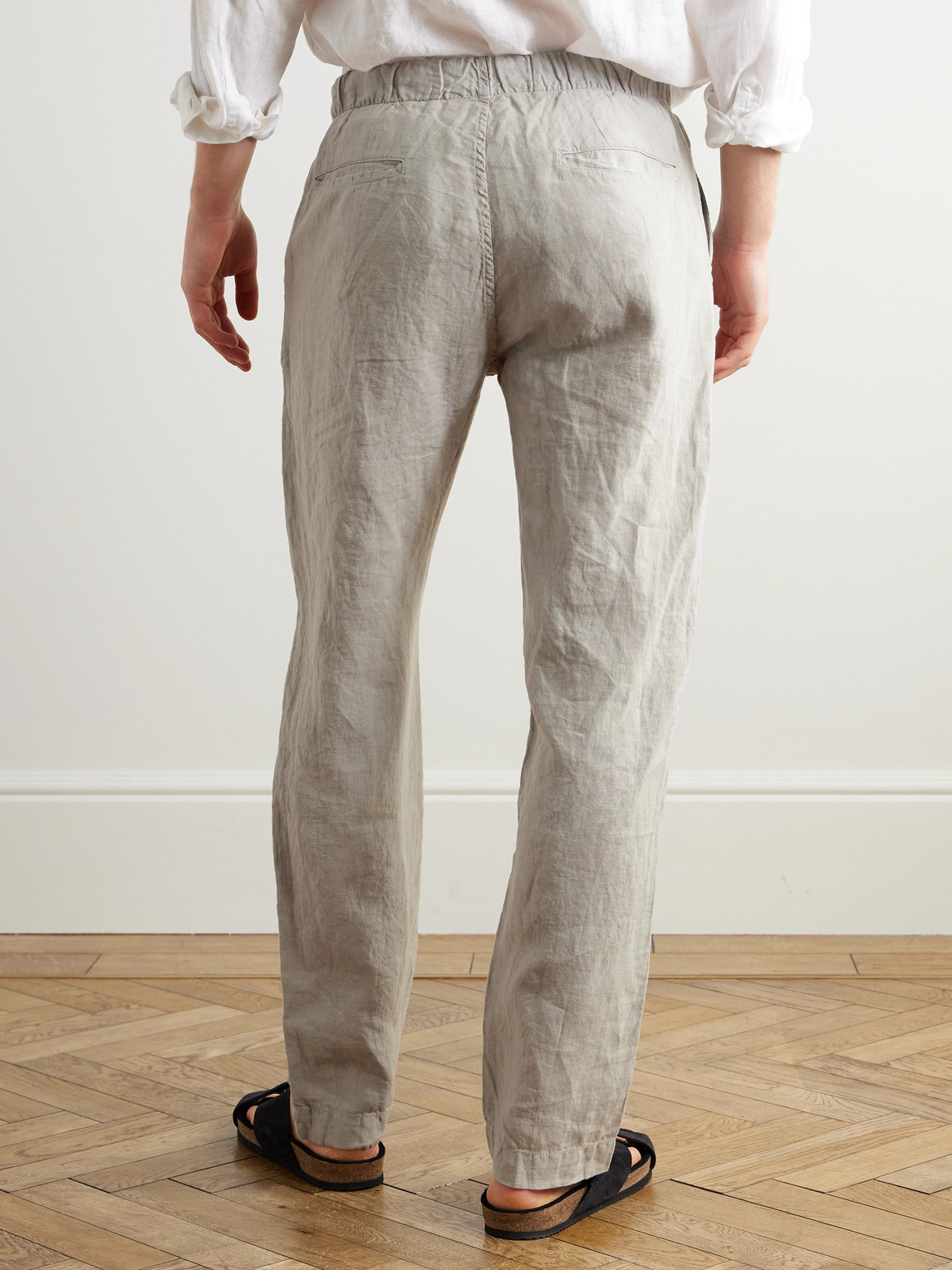 Hartford Joggy Tapered Linen Drawstring Trousers In Gray