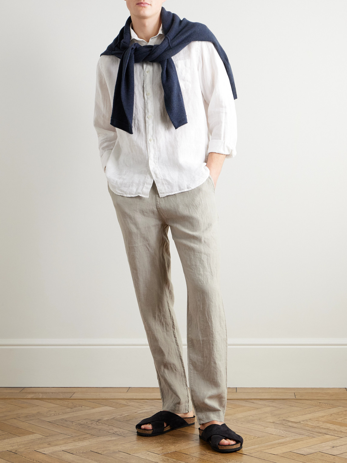 Hartford Joggy Tapered Linen Drawstring Trousers In Gray